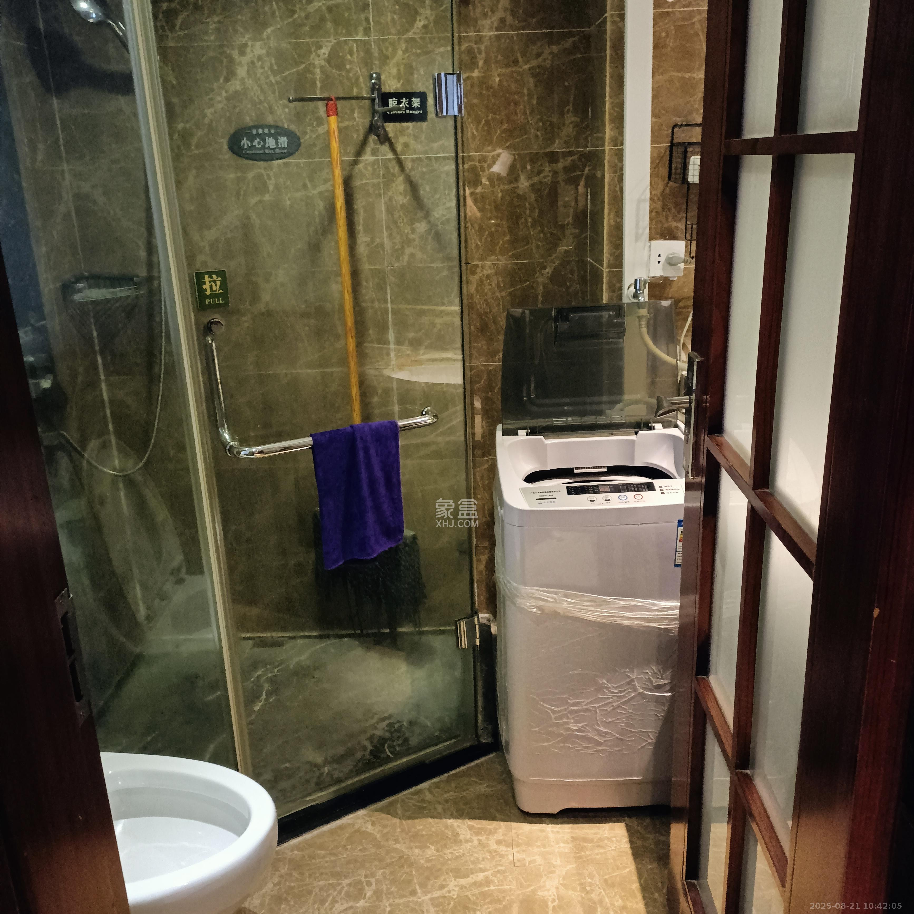 山水华景 1室1厅1卫 1300.0元/月 山水华景 1室1厅1卫 1300.0元/月室内图