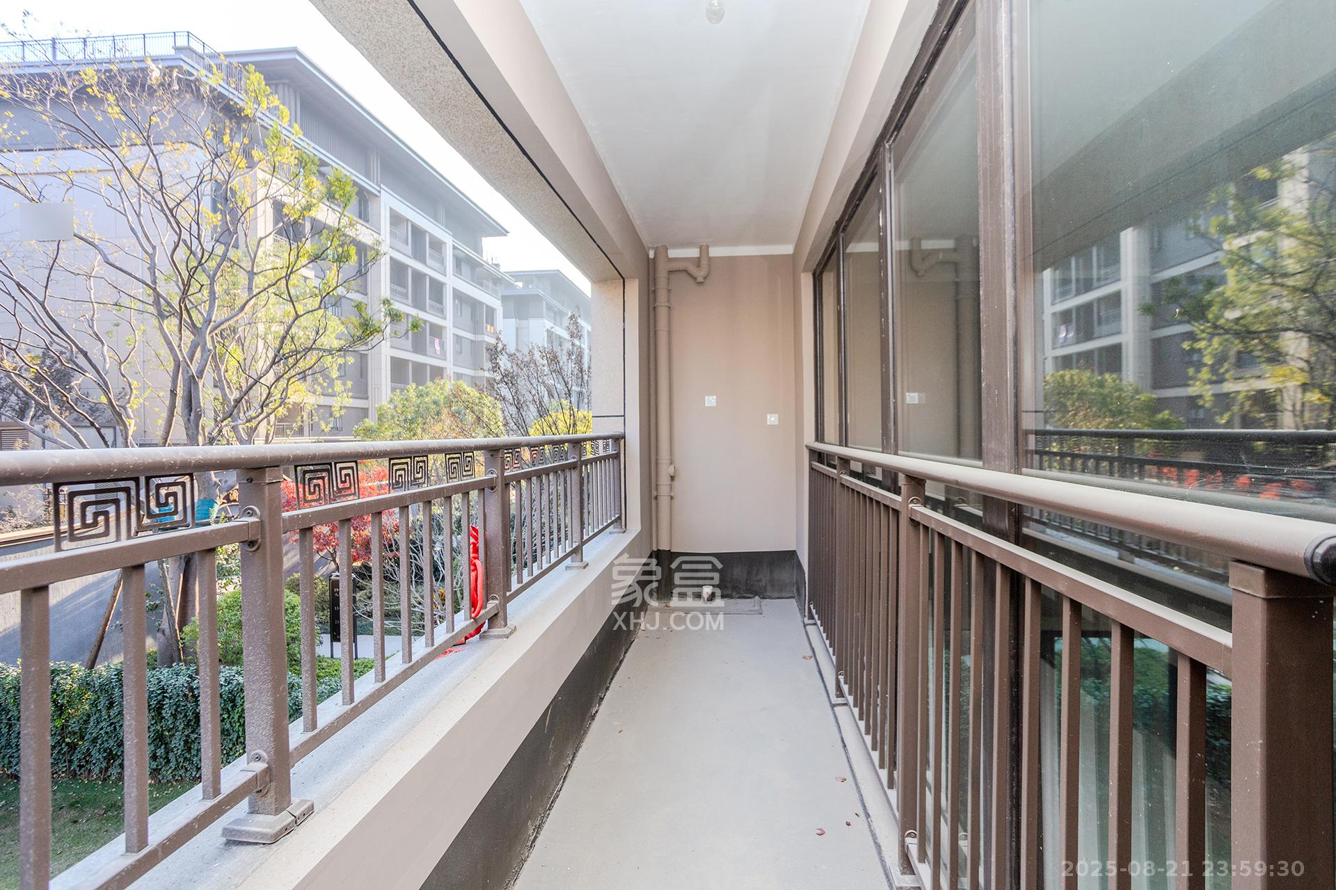 时代建发和著  6室2厅4卫    600.0万 时代建发和著  6室2厅4卫    600.0万阳台