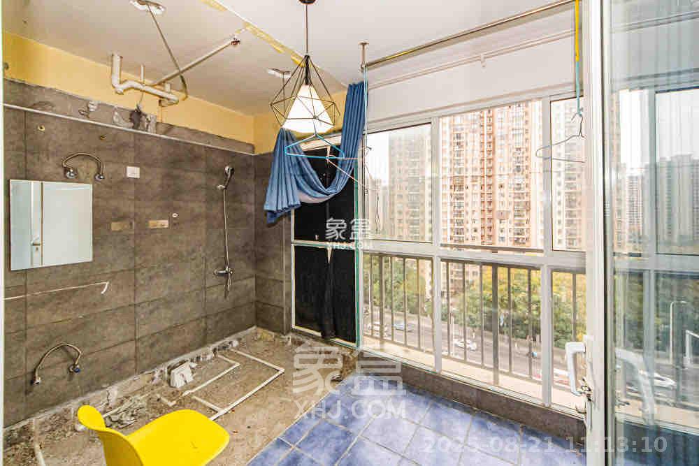 万国城(当代满庭春MOMA)三期 3室2厅2卫 1200.0元/月 万国城(当代满庭春MOMA)三期 3室2厅2卫 1200.0元/月室内图