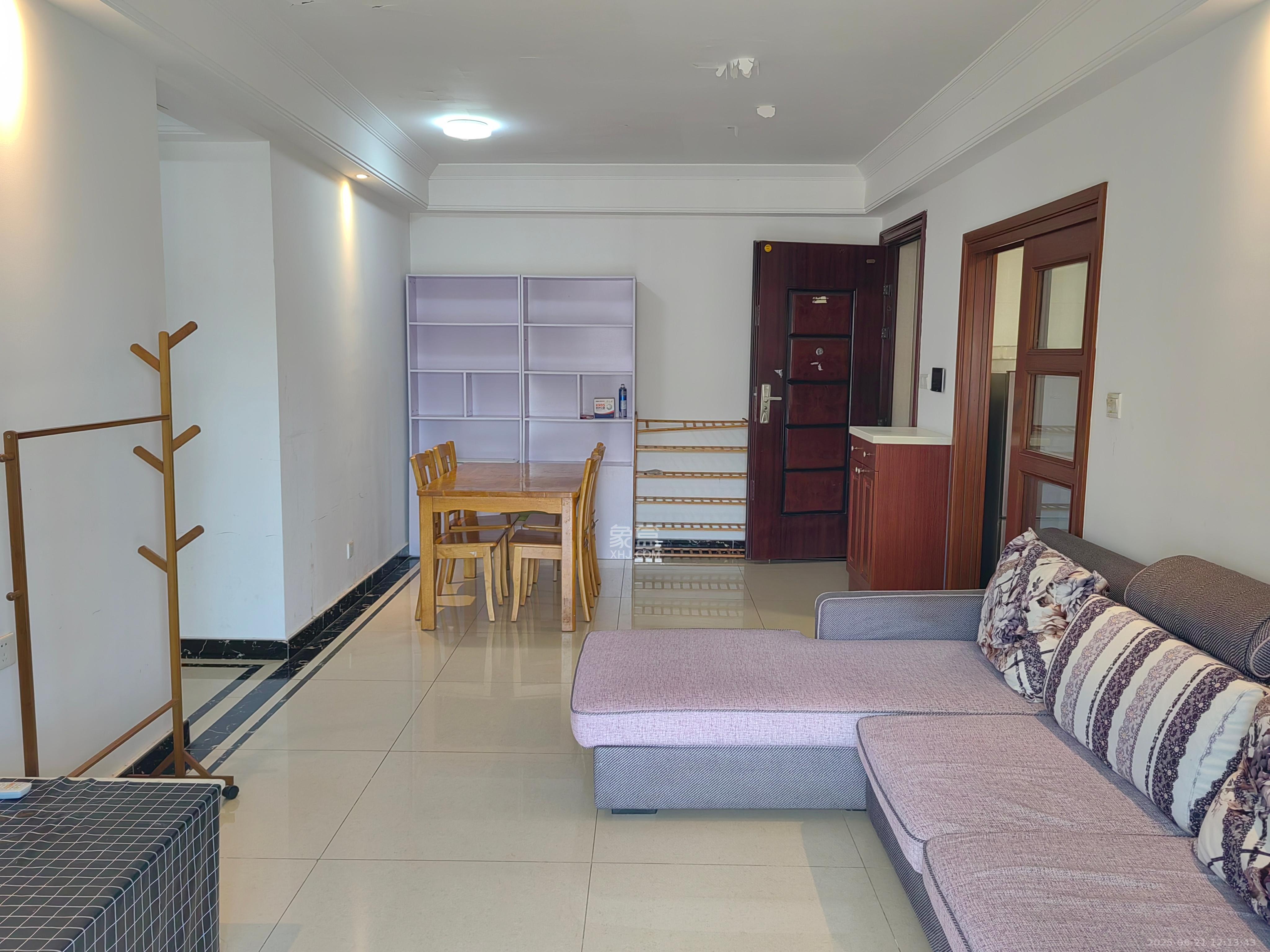 中海国际五期  3室2厅1卫    2200.0元/月室内图