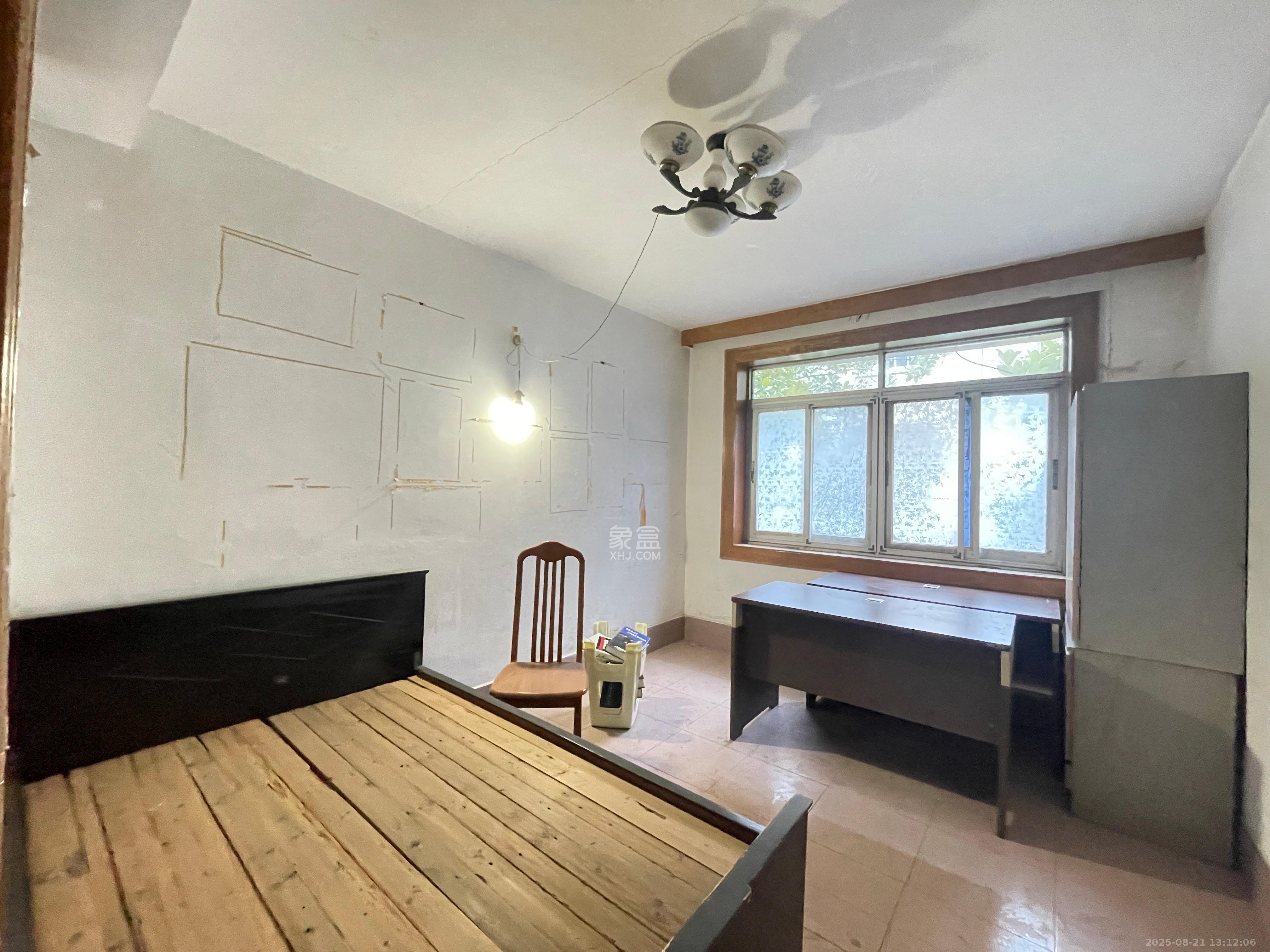 二十一中宿舍 3室1厅1卫 1400.0元/月 二十一中宿舍 3室1厅1卫 1400.0元/月室内图