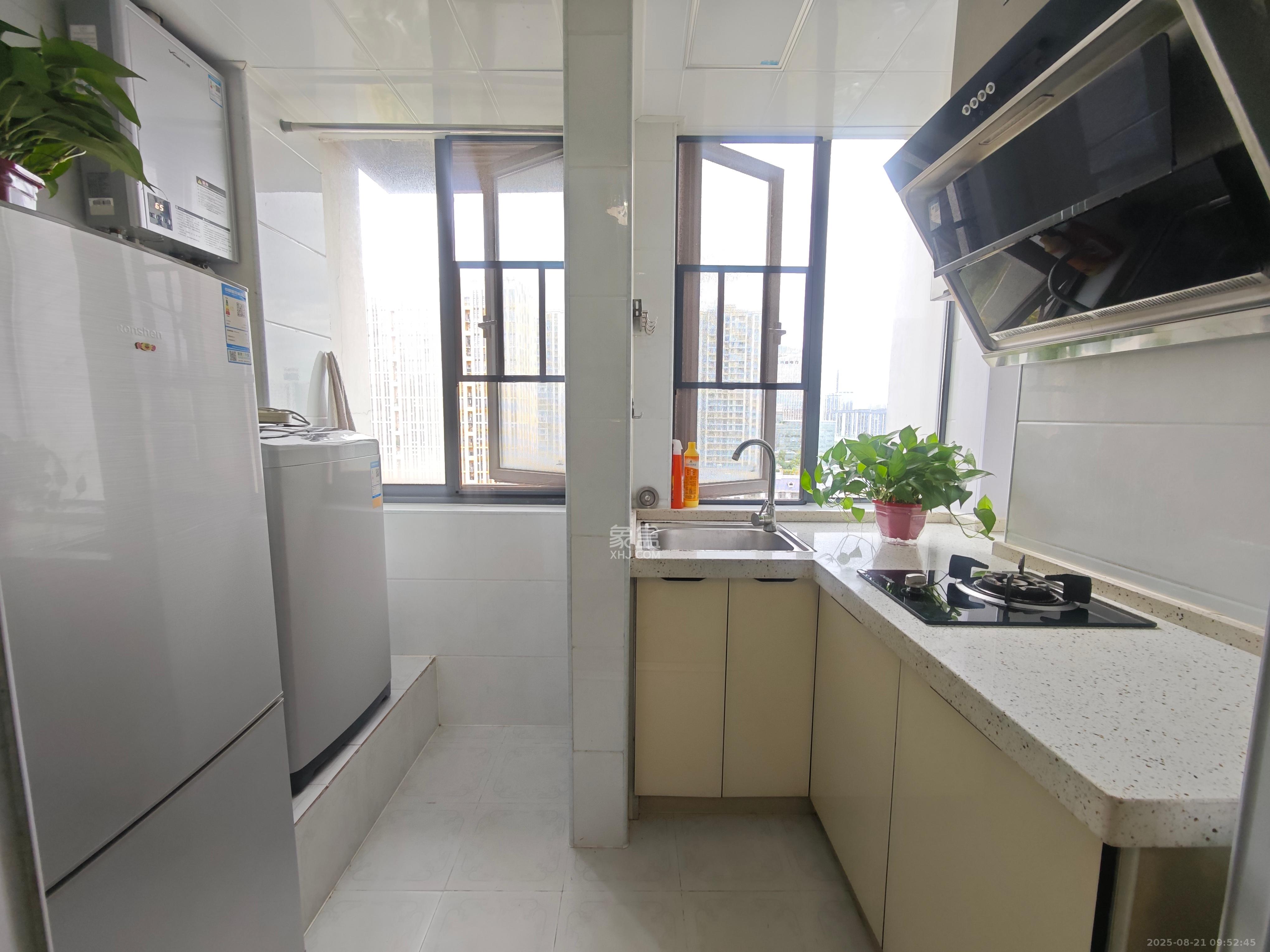 欧亚达国际广场  1室1厅1卫    1400.0元/月室内图