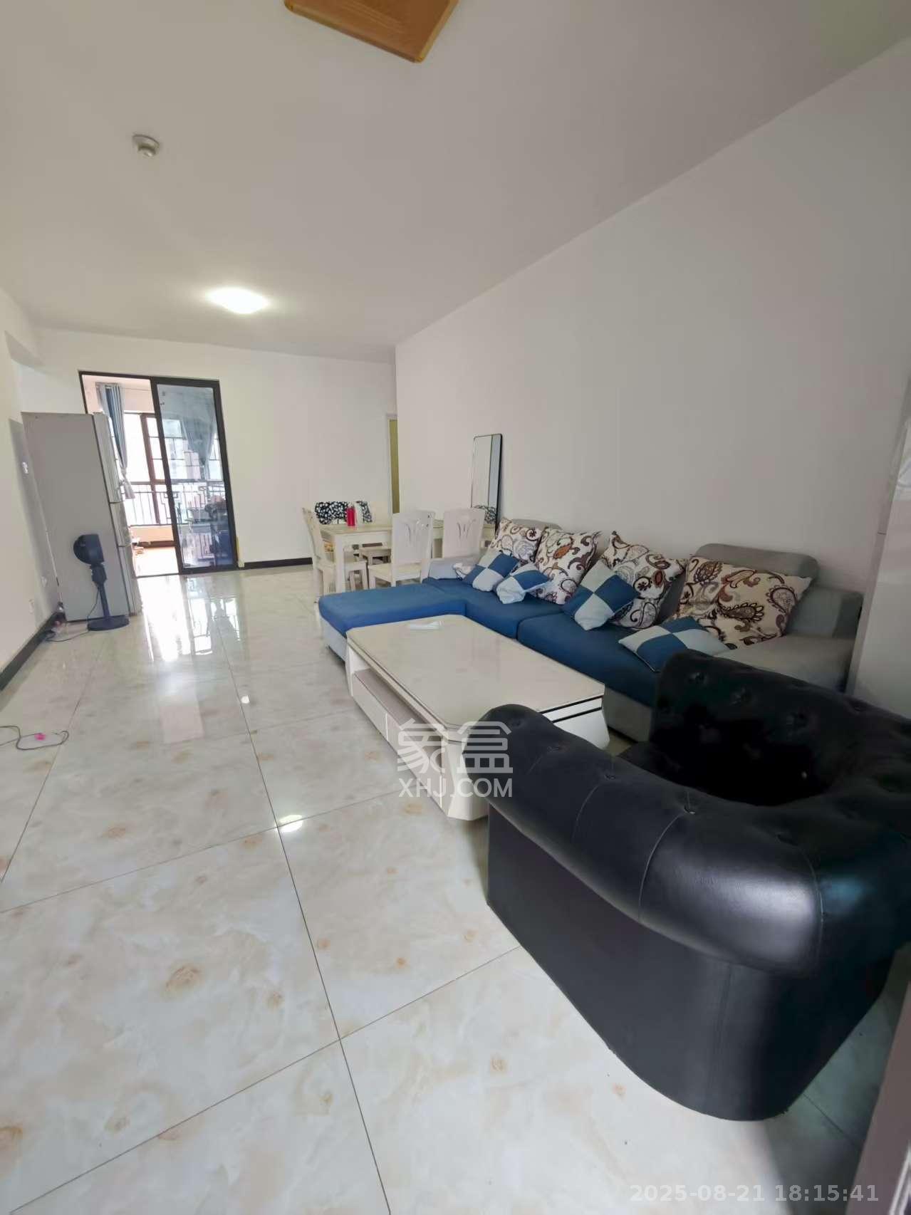 绿地海外滩一期  3室2厅1卫    1900.0元/月 绿地海外滩一期  3室2厅1卫    1900.0元/月室内图