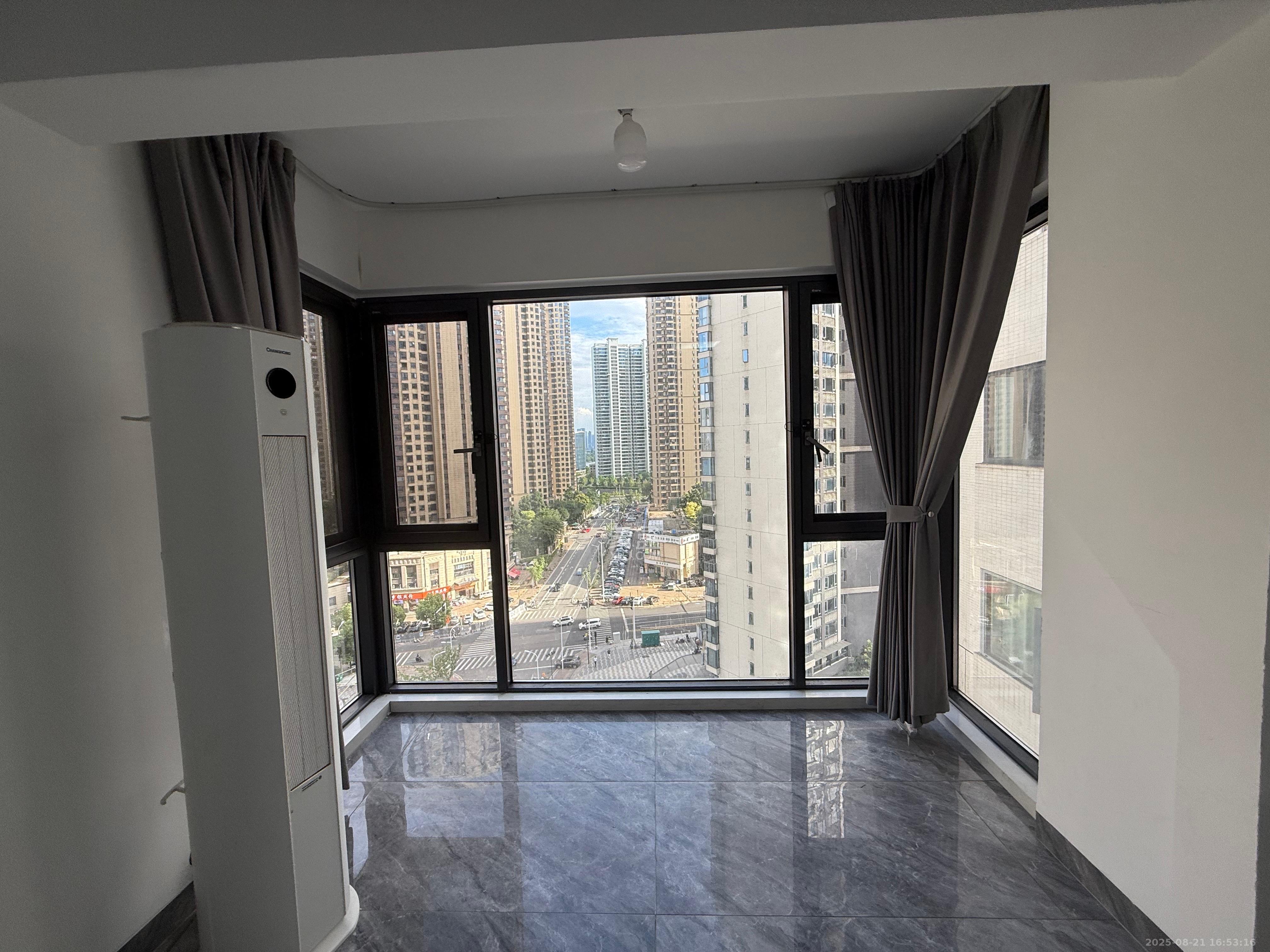 保利天禧D区 4室2厅2卫 3800.0元/月 保利天禧D区 4室2厅2卫 3800.0元/月室内图