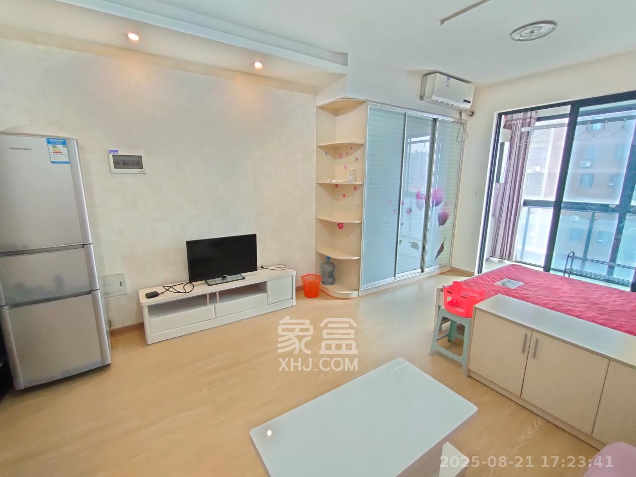 尊邸华庭  1室1厅1卫    1500.0元/月 尊邸华庭  1室1厅1卫    1500.0元/月室内图