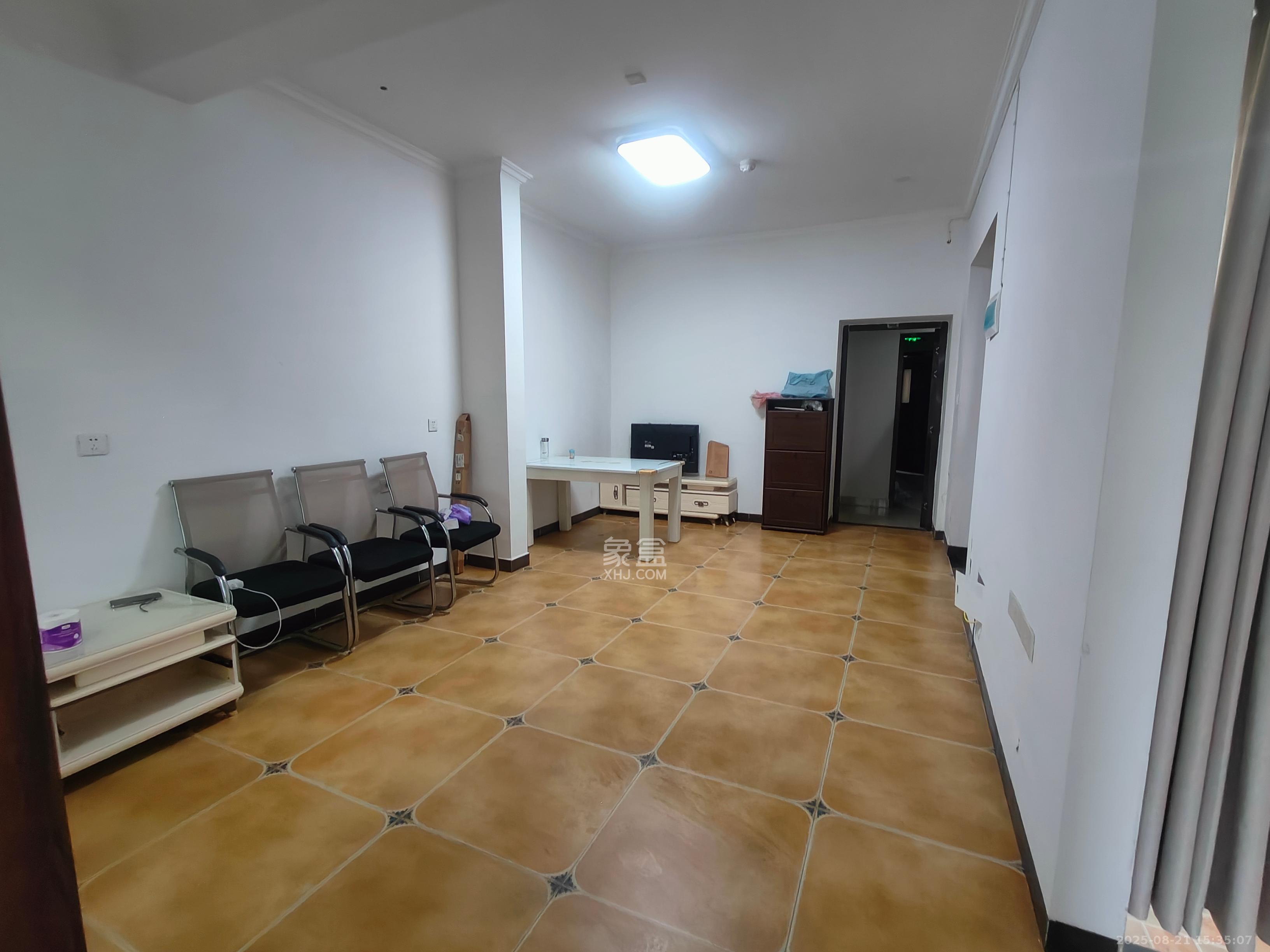 保利西海岸A区  2室1厅1卫   2300.00元/月室内图