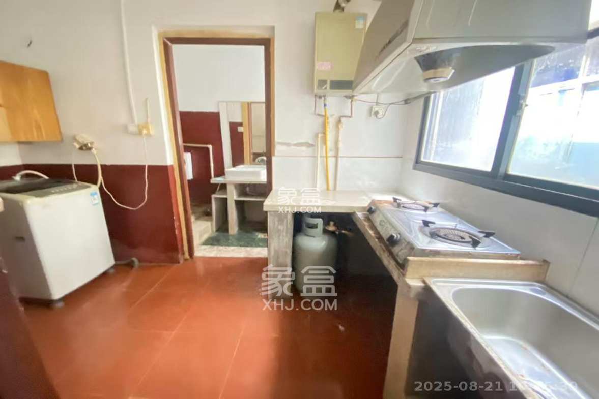 学院街散盘 2室1厅1卫 2200.0元/月 学院街散盘 2室1厅1卫 2200.0元/月室内图