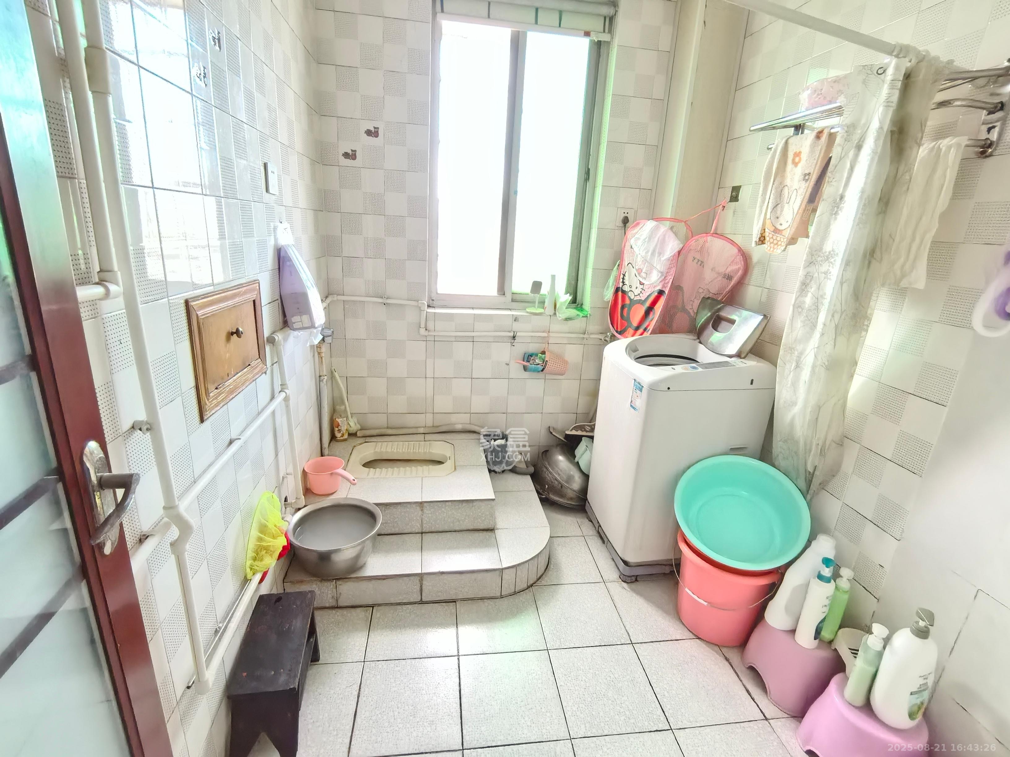 中建五局信和苑三区 2室1厅1卫 1400.0元/月 中建五局信和苑三区 2室1厅1卫 1400.0元/月室内图