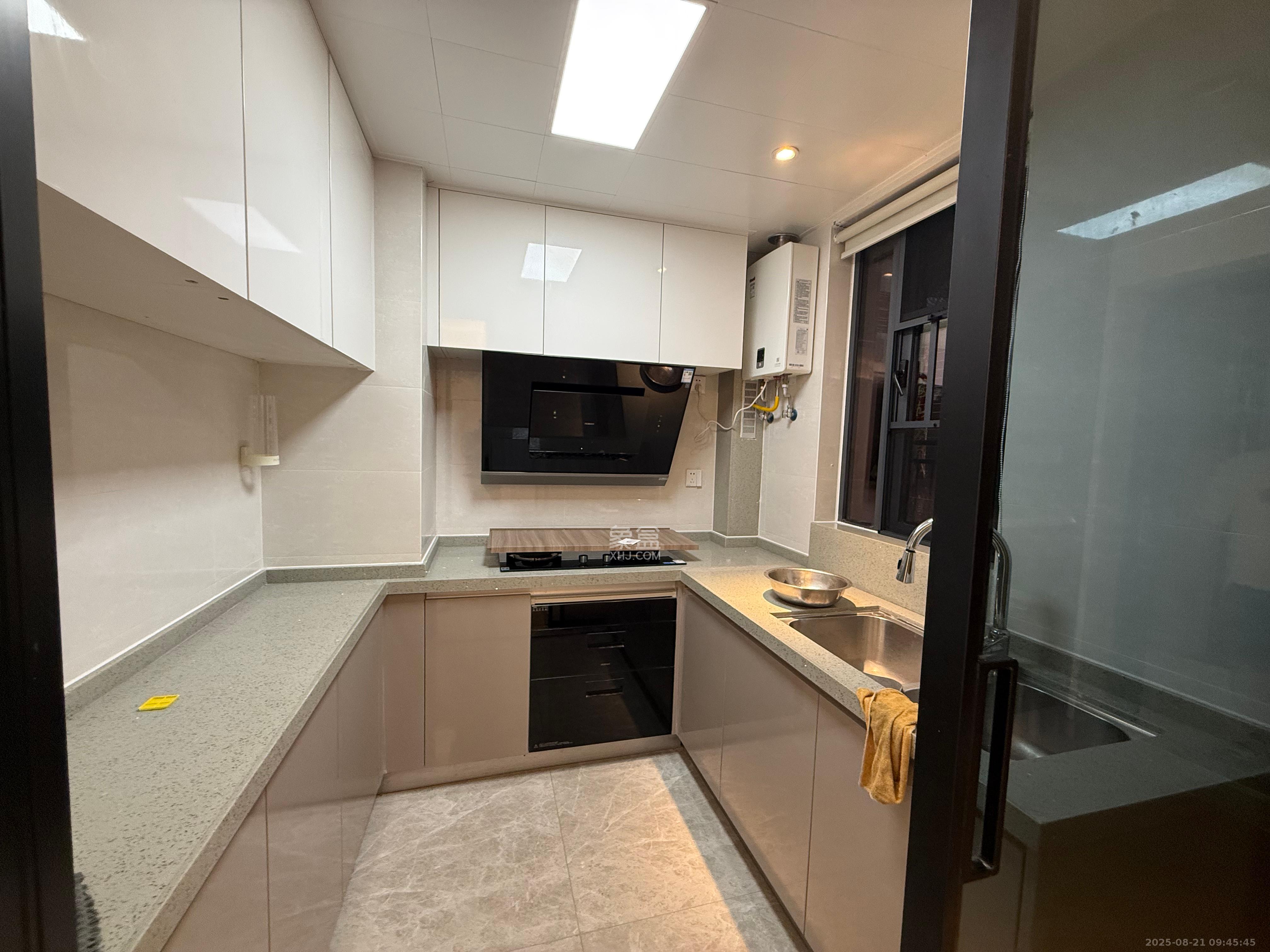 澳海谷山府  3室1厅1卫    2000.0元/月室内图