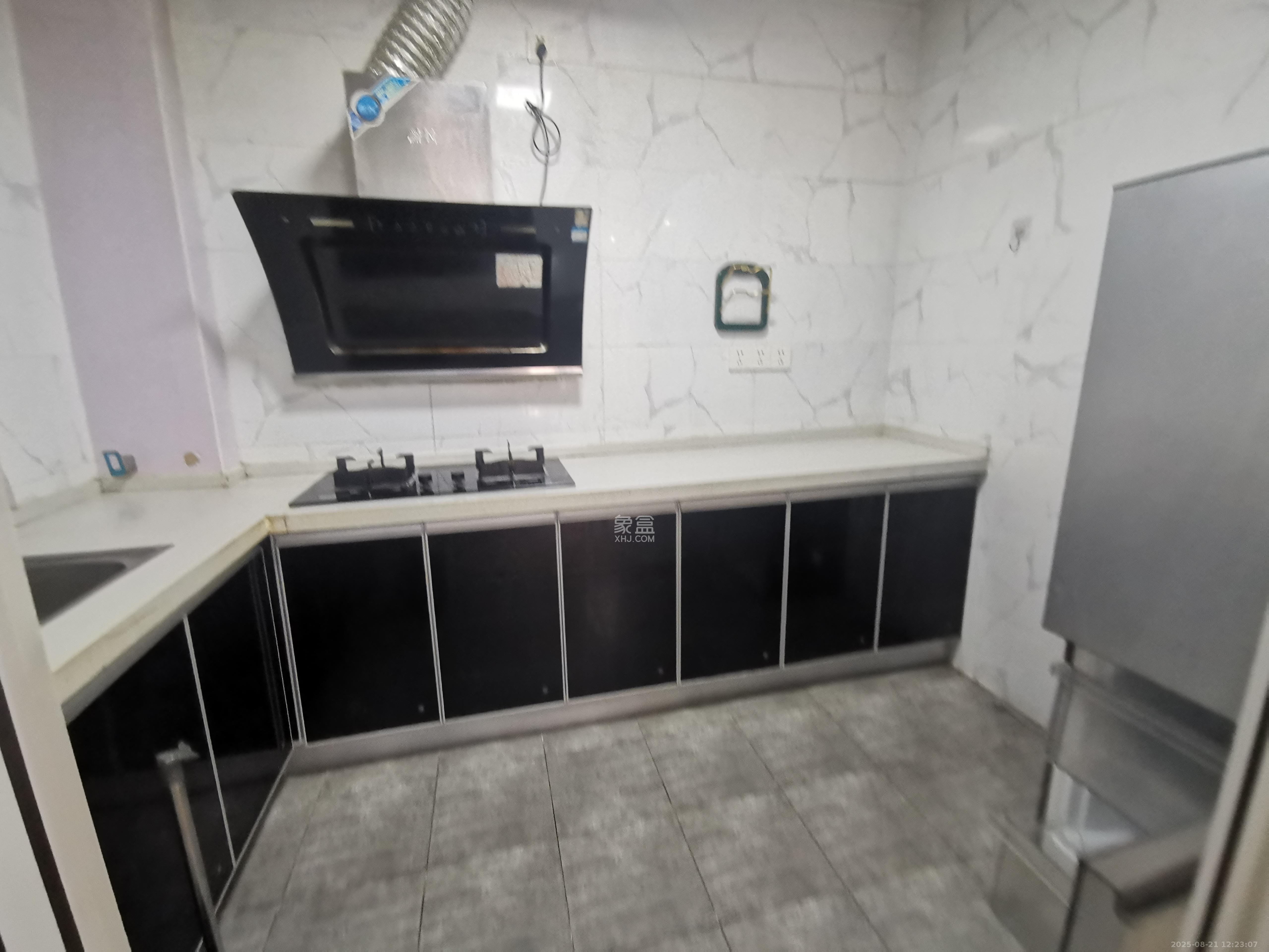 蓝光雍锦半岛  3室2厅2卫    2400.0元/月 蓝光雍锦半岛  3室2厅2卫    2400.0元/月室内图