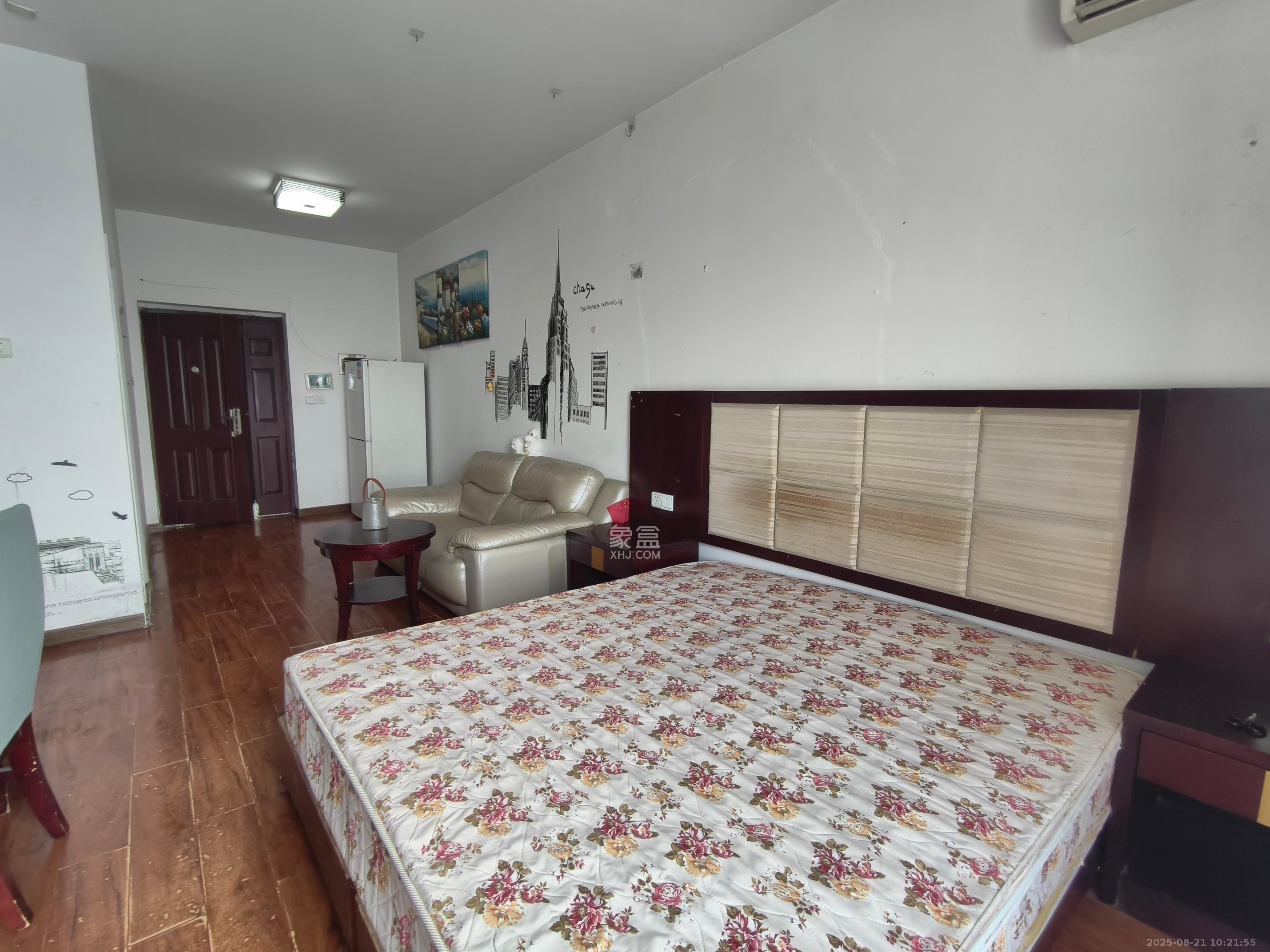 金领家族 1室1厅1卫 1200.0元/月 金领家族 1室1厅1卫 1200.0元/月室内图