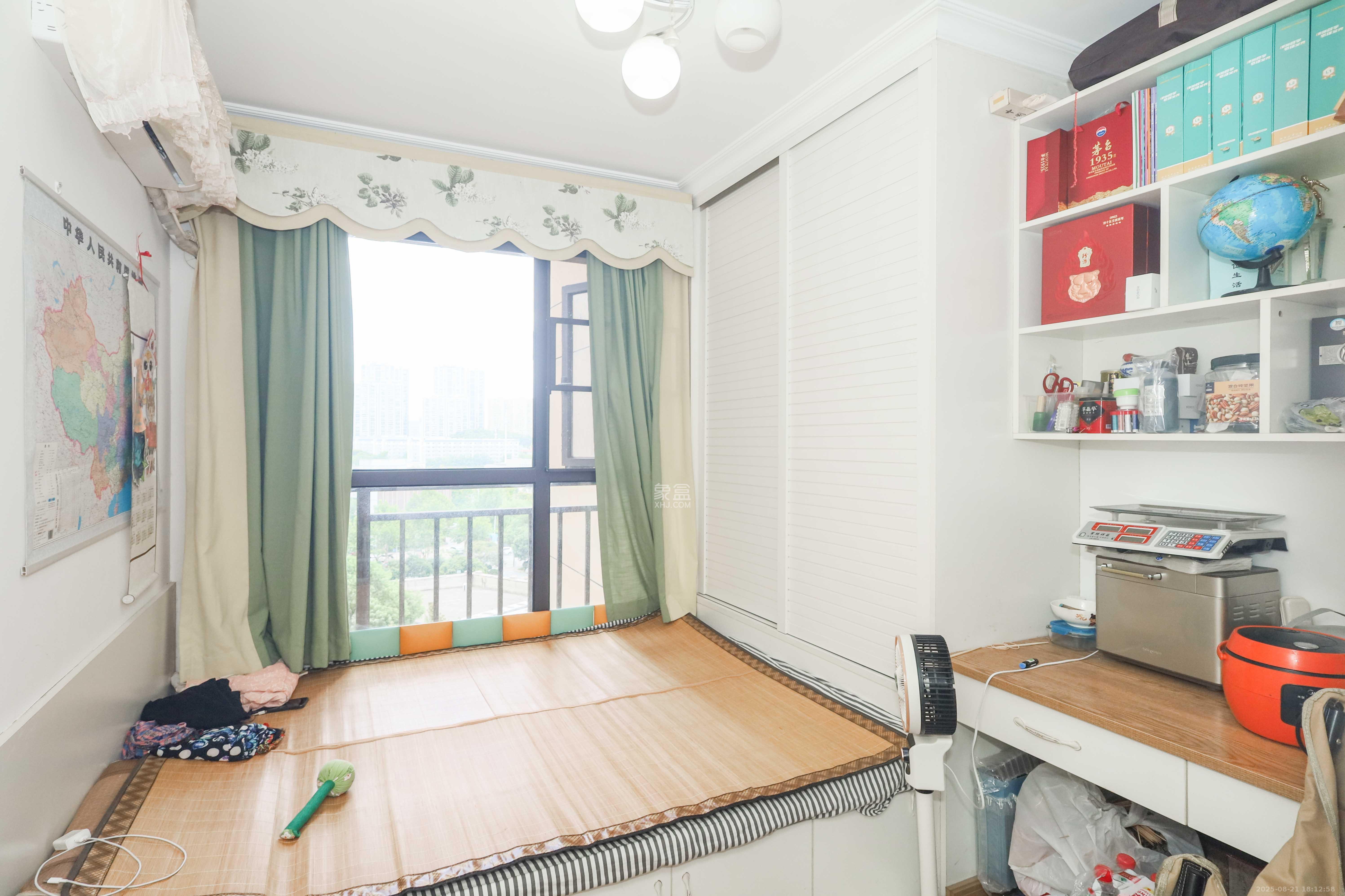 梅溪鑫苑名家  3室2厅2卫    125.0万 梅溪鑫苑名家  3室2厅2卫    125.0万卧室