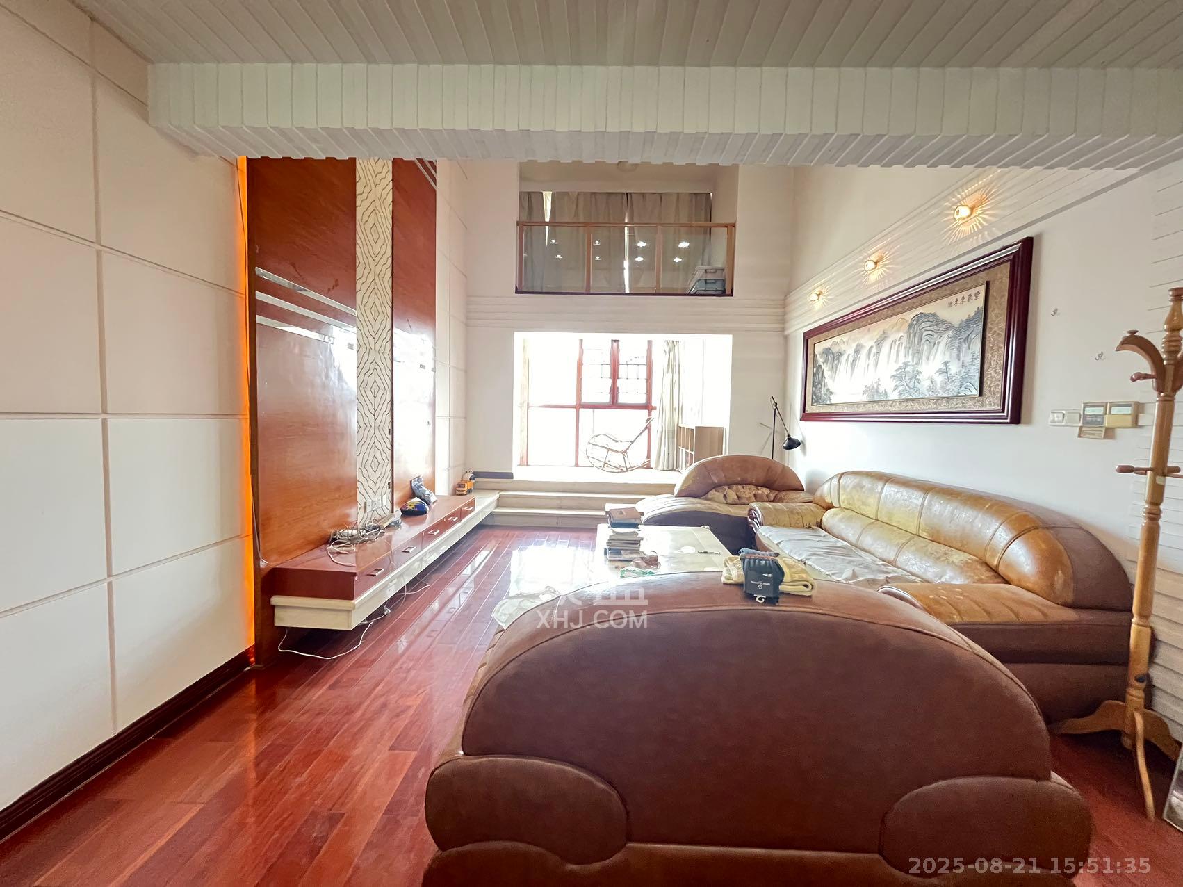 阳光100一期、四五期  4室2厅1卫    5000.0元/月 阳光100一期、四五期  4室2厅1卫    5000.0元/月室内图