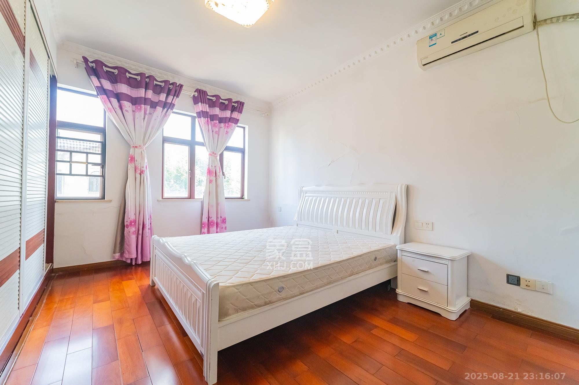 鹏基诺亚山林  3室2厅2卫    94.8万 鹏基诺亚山林  3室2厅2卫    94.8万卧室