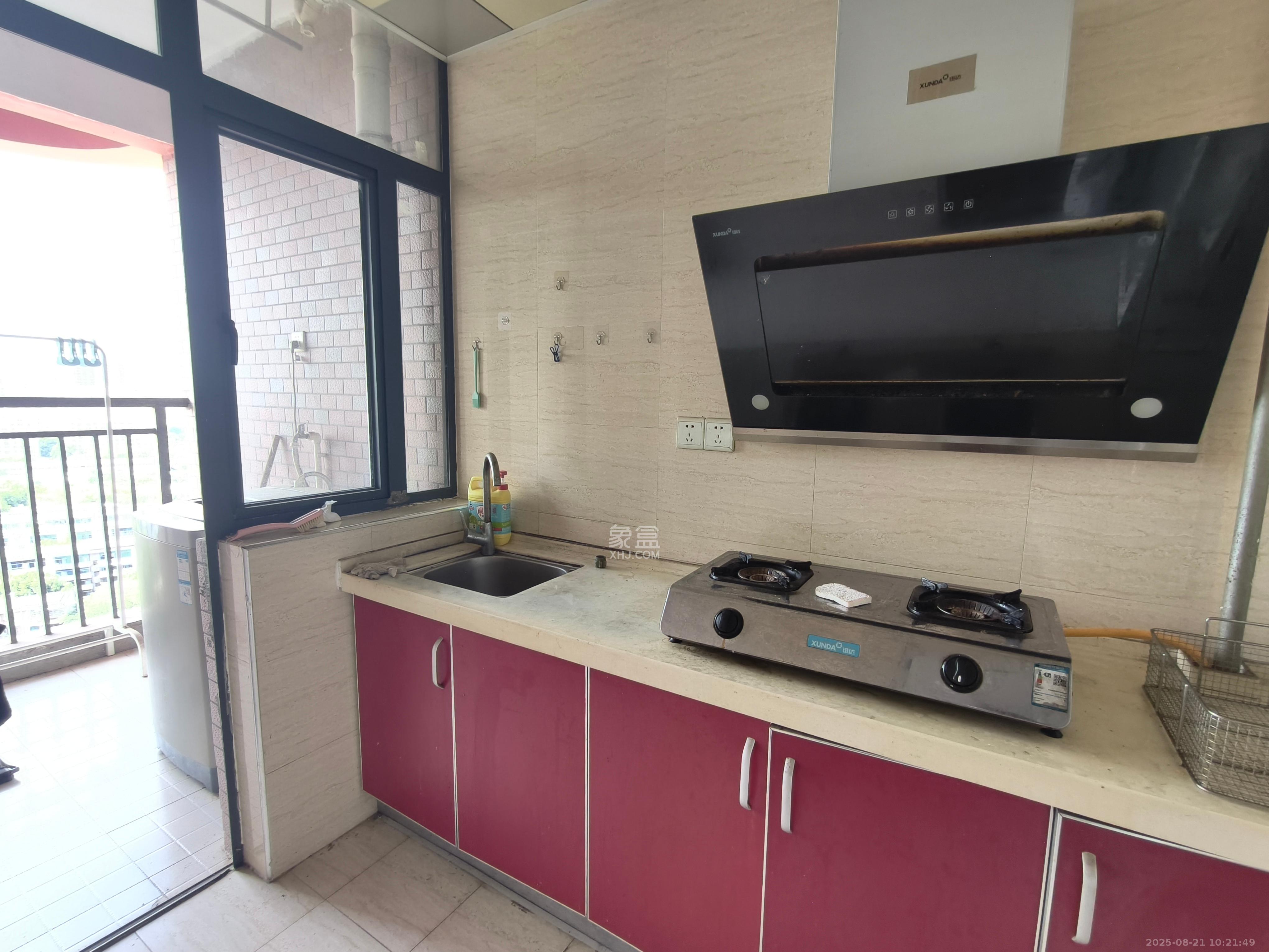 金领家族 1室1厅1卫 1200.0元/月 金领家族 1室1厅1卫 1200.0元/月室内图