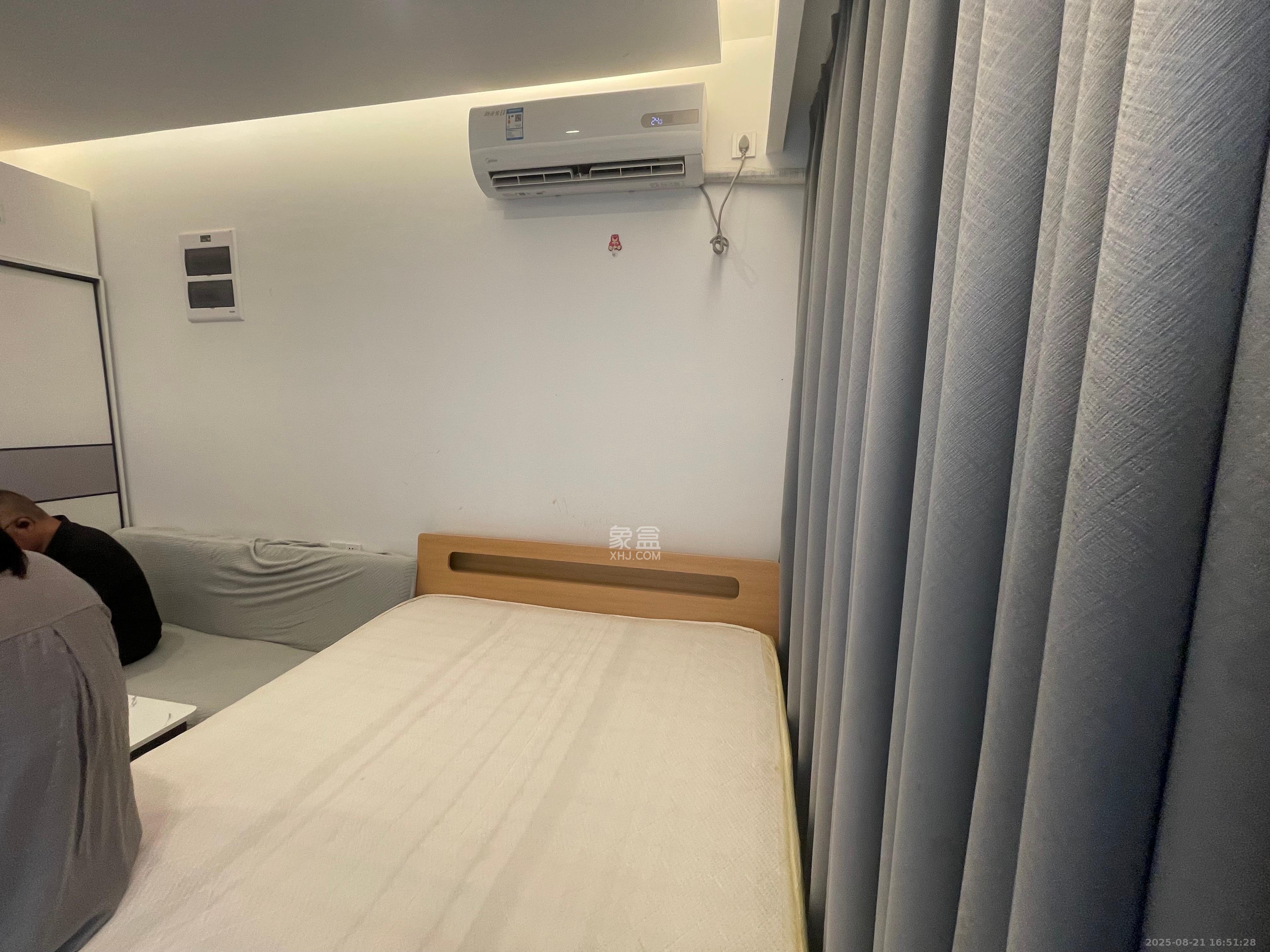 万科金色梦想D区 1室1厅1卫 1700.0元/月 万科金色梦想D区 1室1厅1卫 1700.0元/月室内图