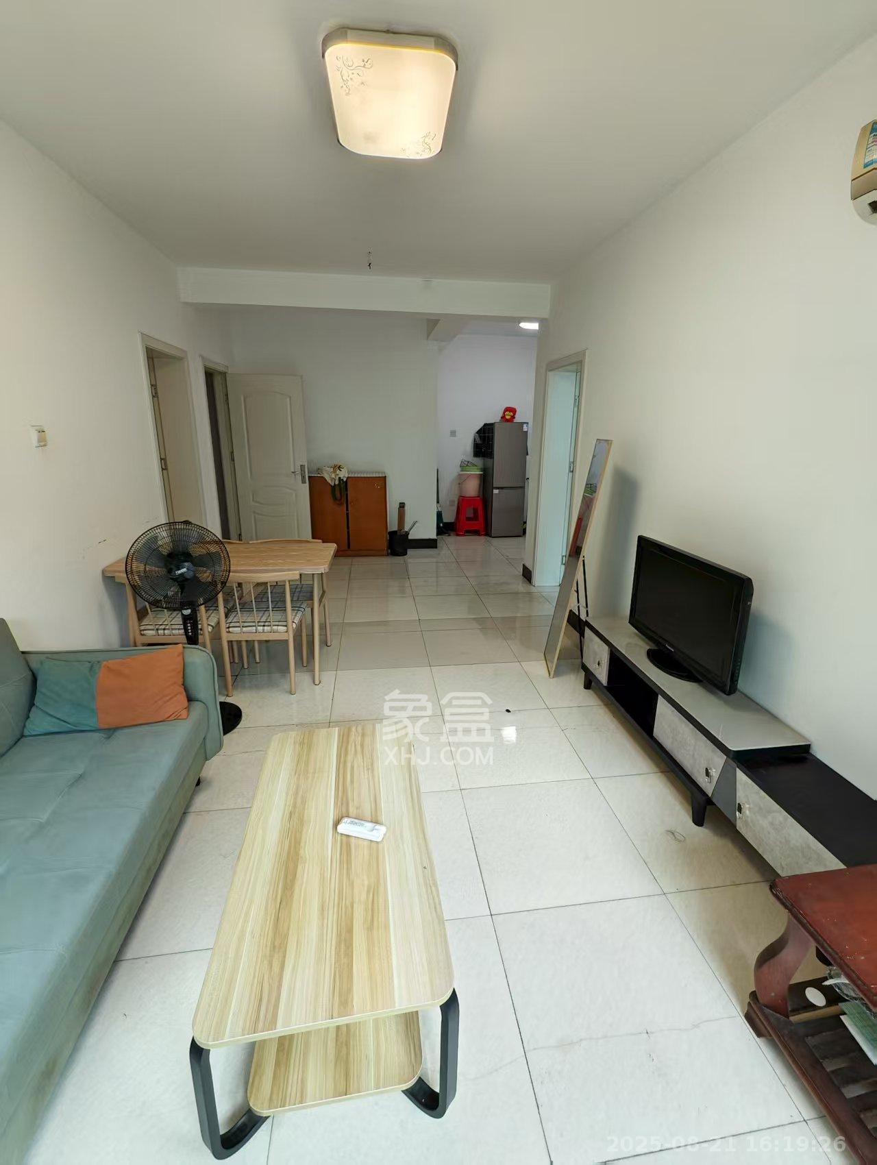 咸嘉花园  2室2厅1卫   1600.00元/月室内图