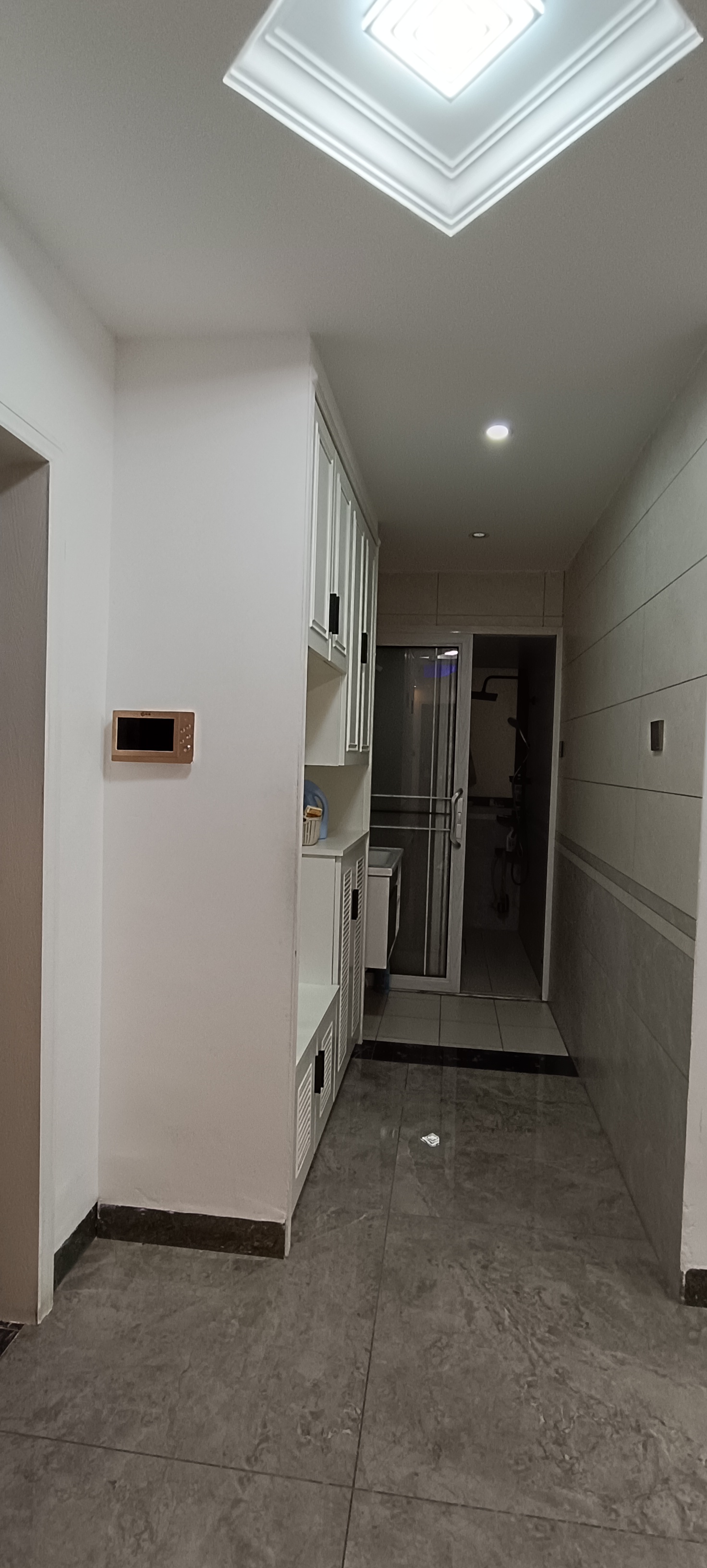 龙源华城 3室2厅2卫 2500.0元/月 龙源华城 3室2厅2卫 2500.0元/月室内图