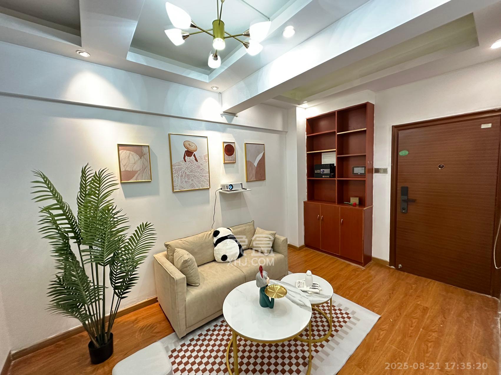 万博汇  1室1厅1卫    2000.0元/月 万博汇  1室1厅1卫    2000.0元/月