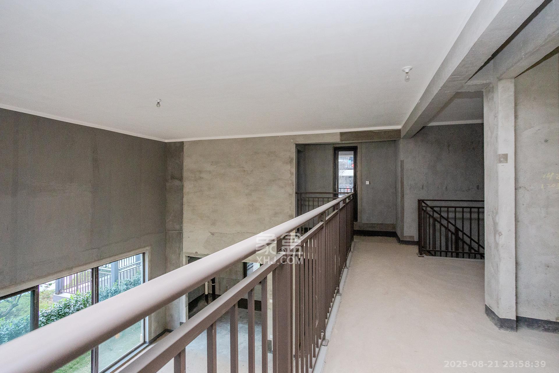 时代建发和著  6室2厅4卫    600.0万 时代建发和著  6室2厅4卫    600.0万卧室