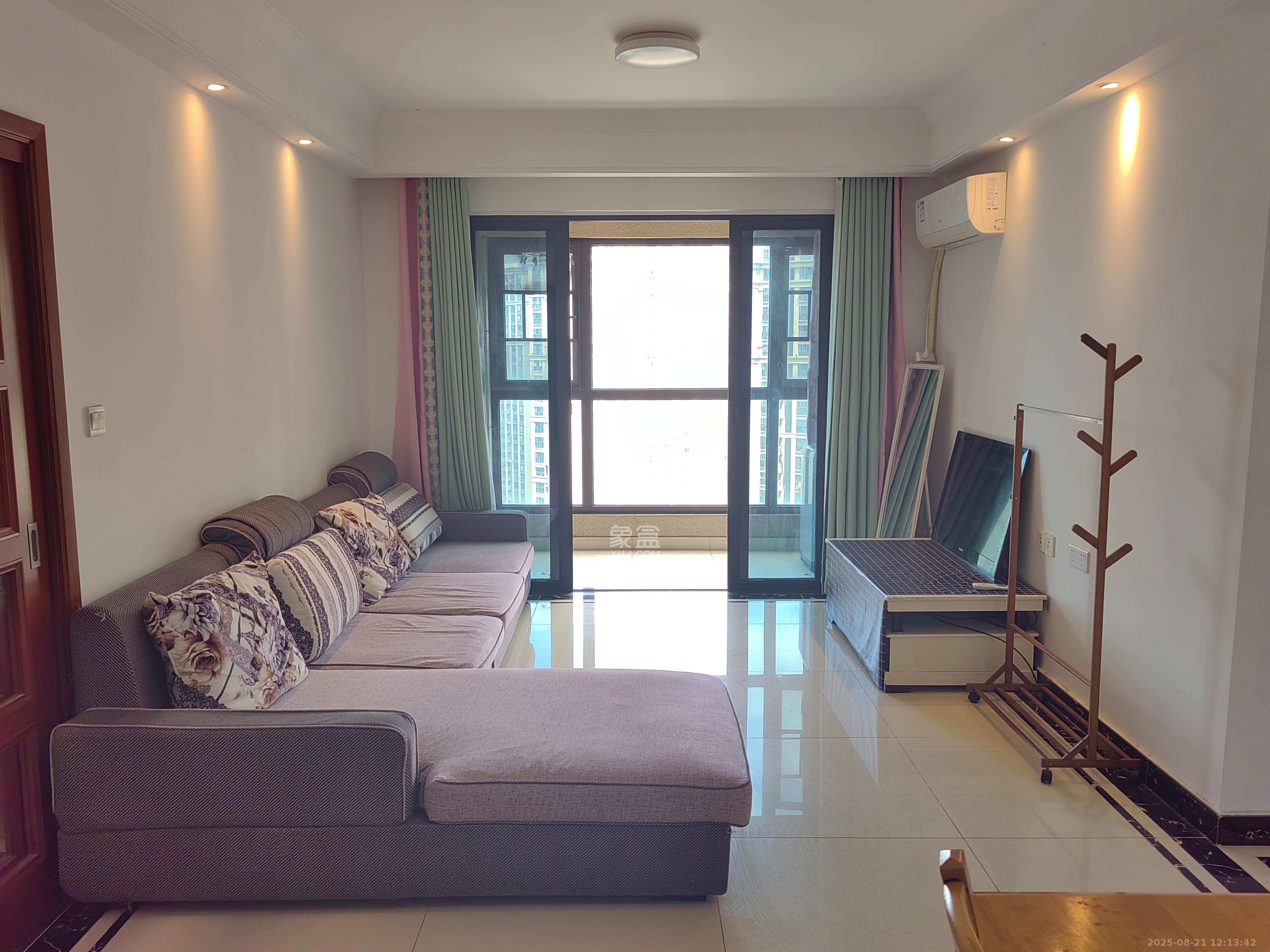 中海国际五期  3室2厅1卫    2200.0元/月室内图