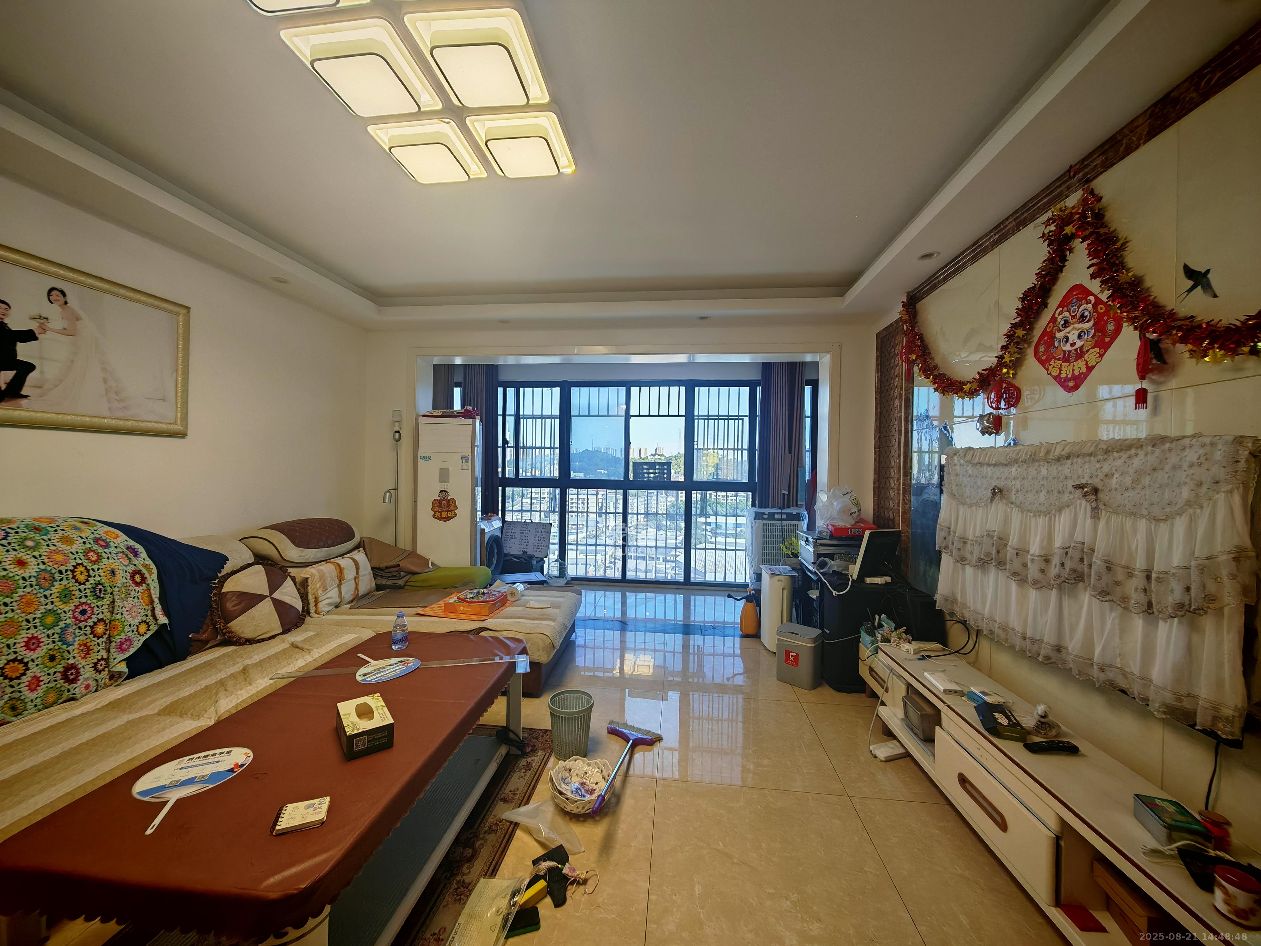 阳光晶城  4室2厅2卫    2400.0元/月 阳光晶城  4室2厅2卫    2400.0元/月