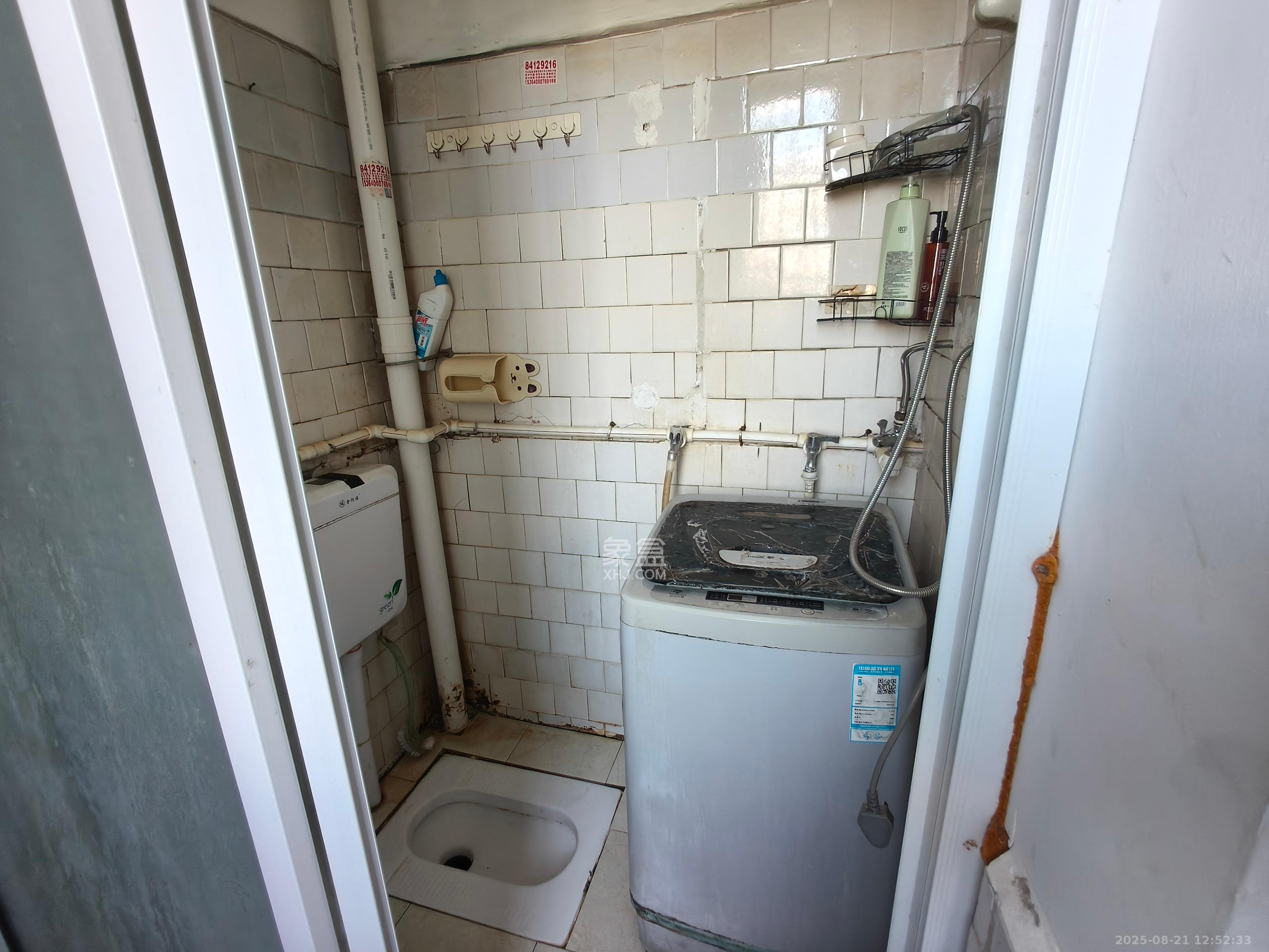 桂花二村  3室1厅1卫   1500.00元/月室内图