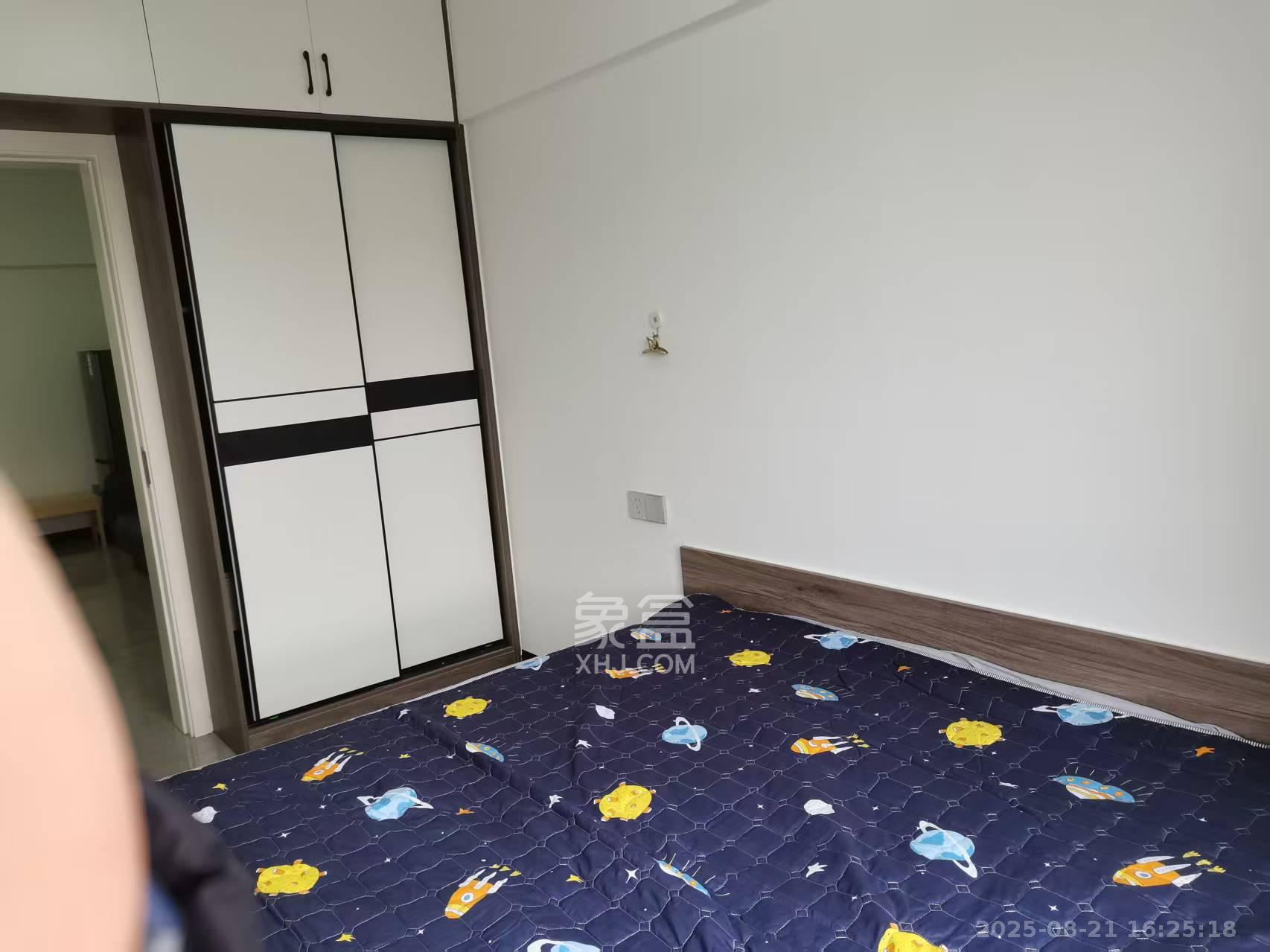 生活艺术城 2室2厅1卫 1600.0元/月 生活艺术城 2室2厅1卫 1600.0元/月室内图