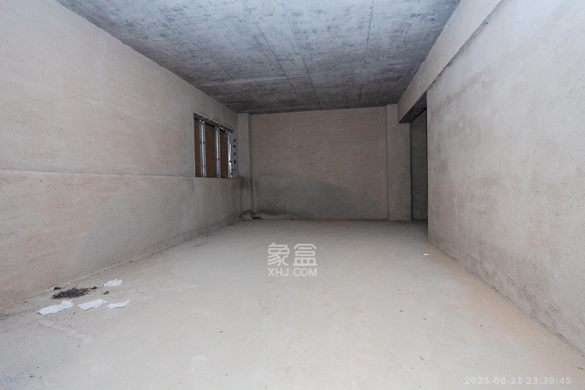 长房润和湘江玥 6室2厅2卫 600.0万 长房润和湘江玥 6室2厅2卫 600.0万卧室