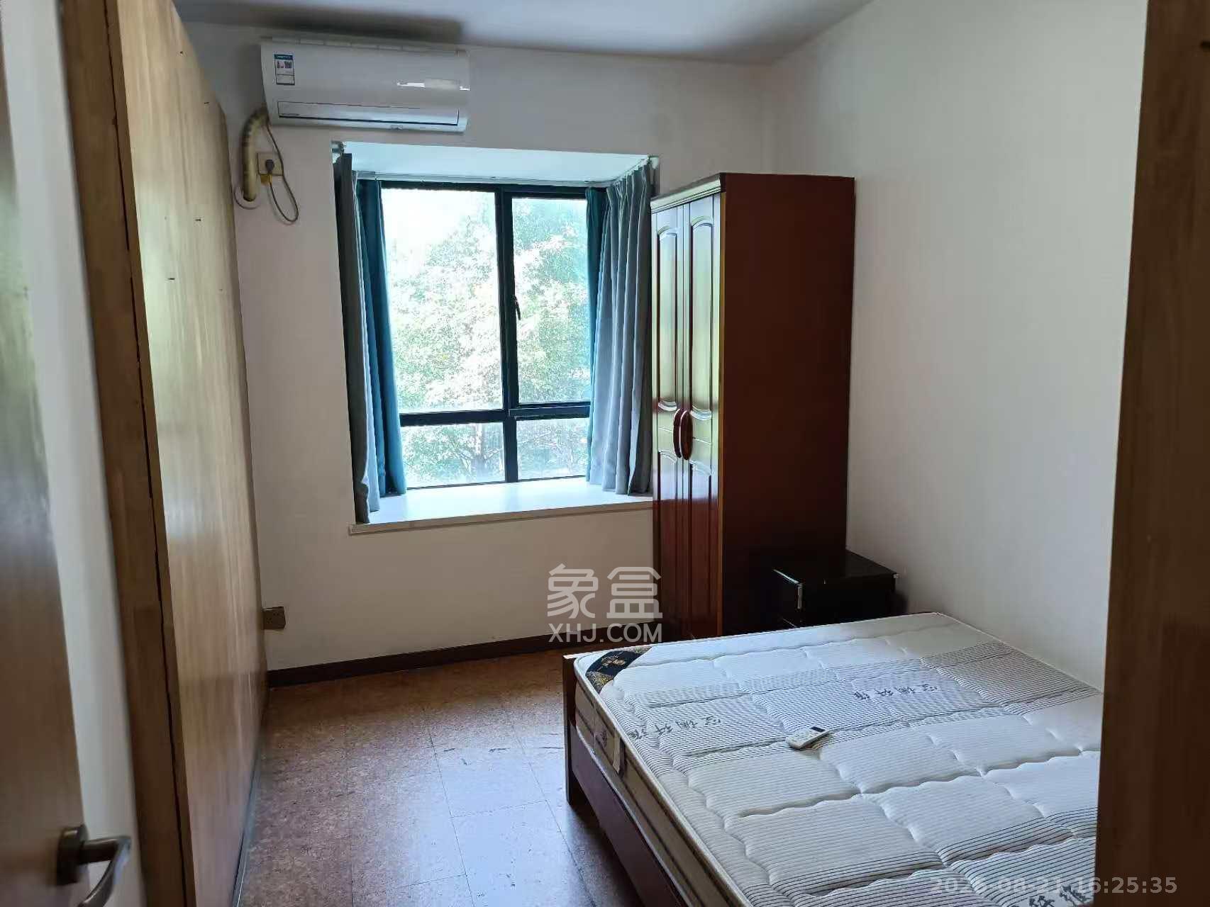 三江花中城  4室2厅2卫   3500.00元/月室内图