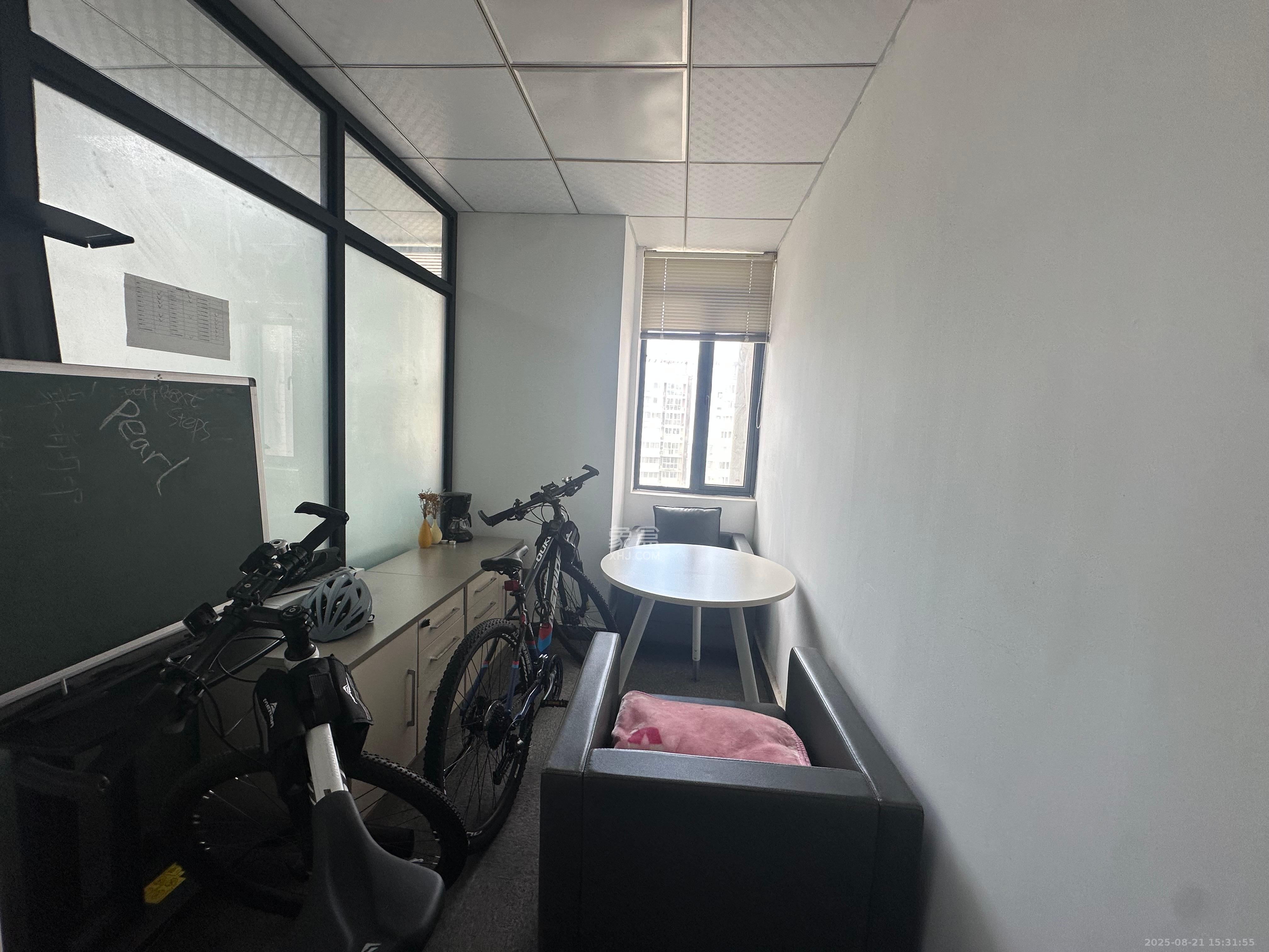 西子湖畔沃府 1室1厅1卫 2500.0元/月 西子湖畔沃府 1室1厅1卫 2500.0元/月室内图