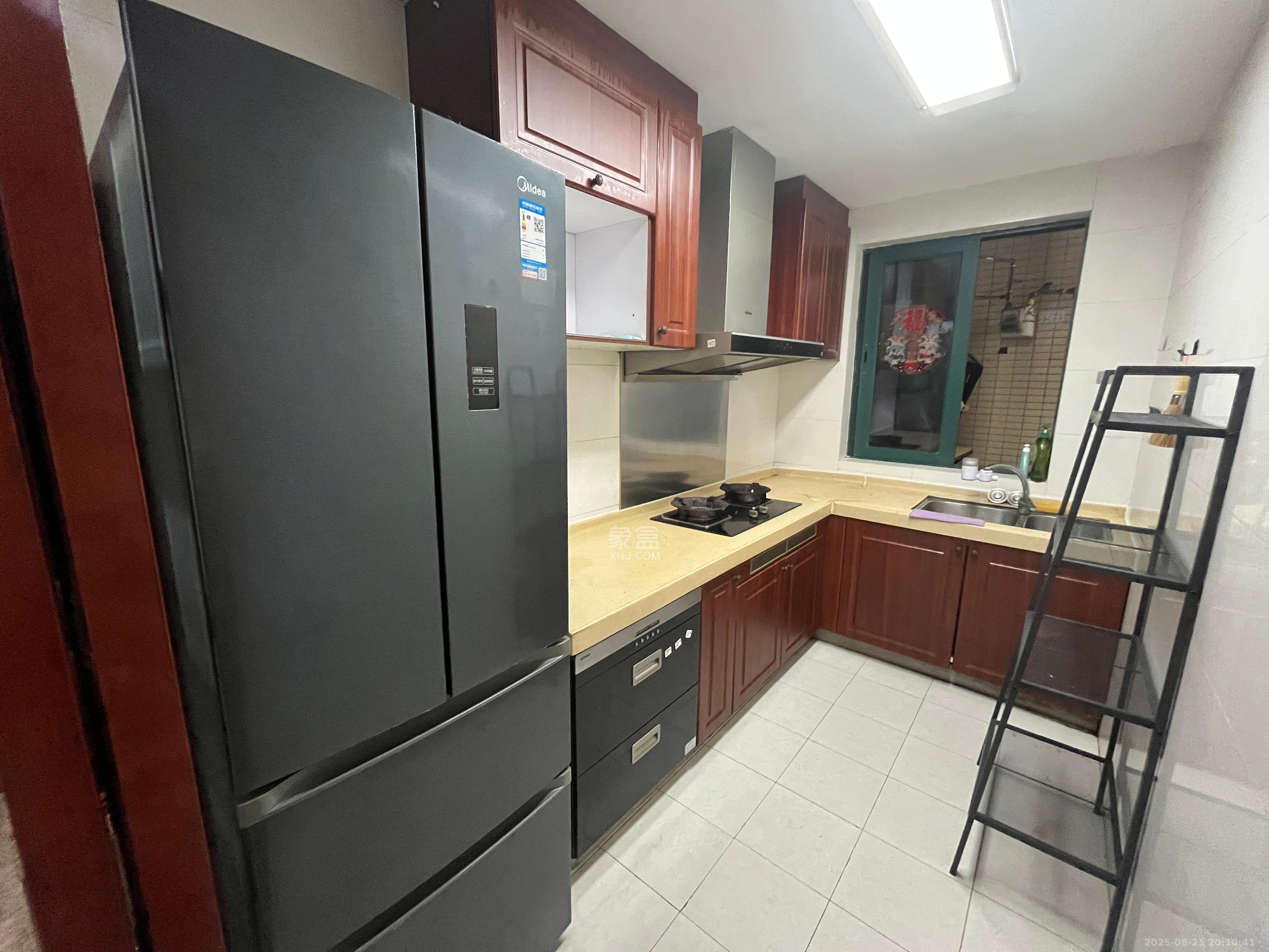 恒大绿洲  3室2厅2卫    2600.0元/月室内图