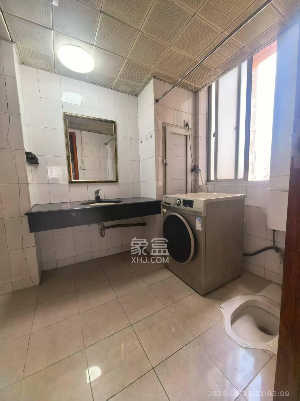 湘农桥社区  3室2厅2卫    3700.0元/月 湘农桥社区  3室2厅2卫    3700.0元/月室内图