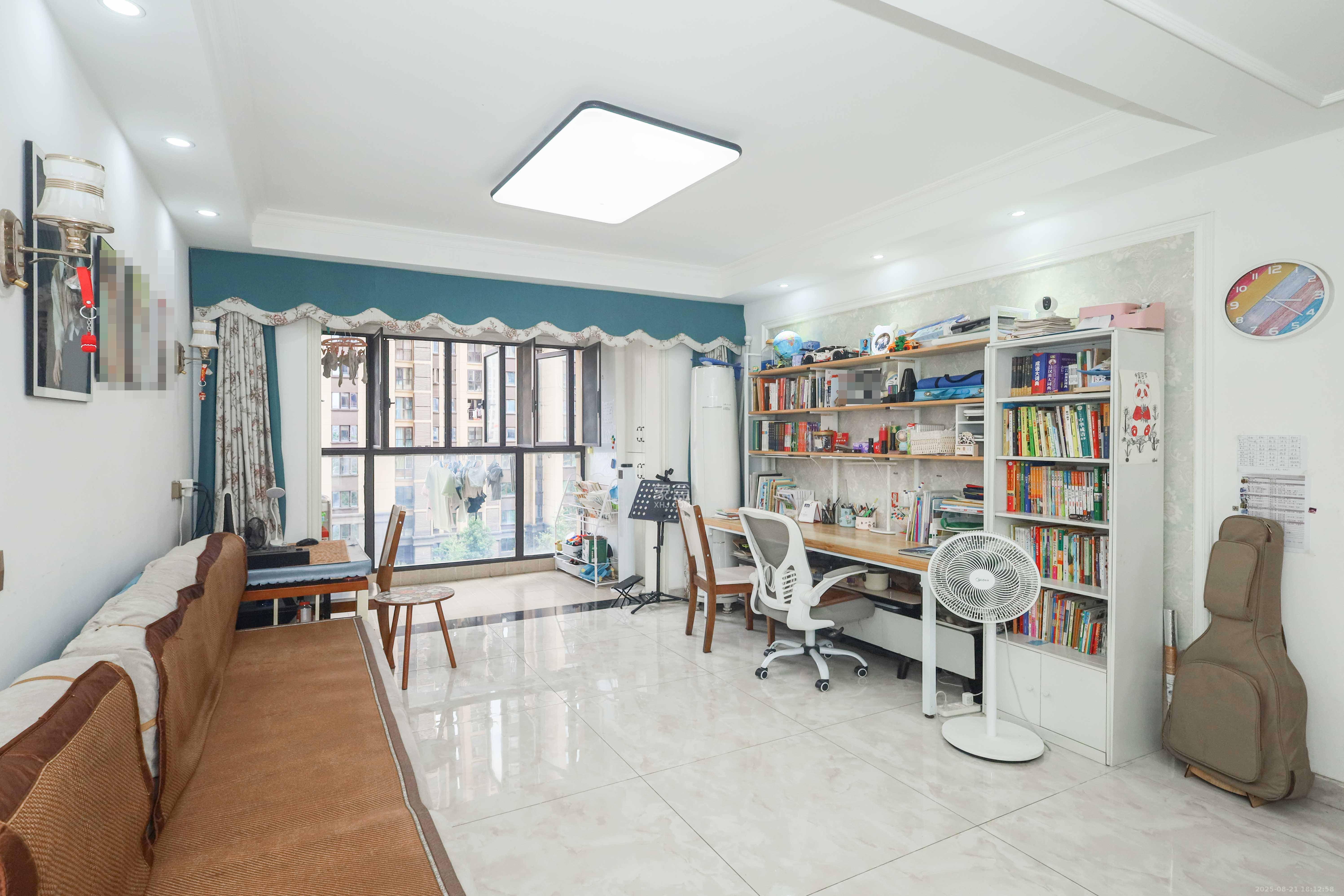 梅溪鑫苑名家  3室2厅2卫    125.0万 梅溪鑫苑名家  3室2厅2卫    125.0万客厅