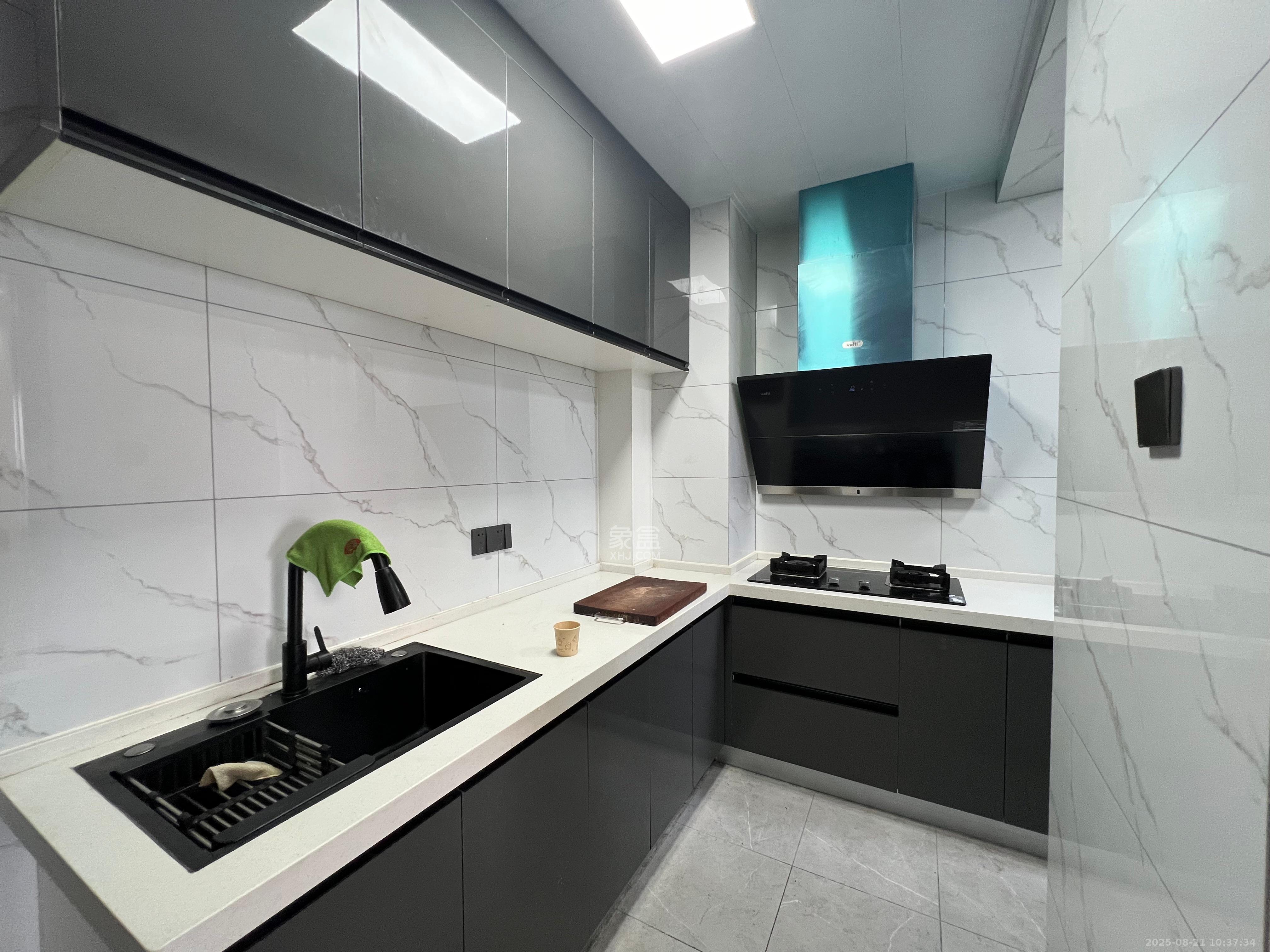 中国铁建梅溪青秀二期 3室2厅2卫 3000.0元/月 中国铁建梅溪青秀二期 3室2厅2卫 3000.0元/月室内图