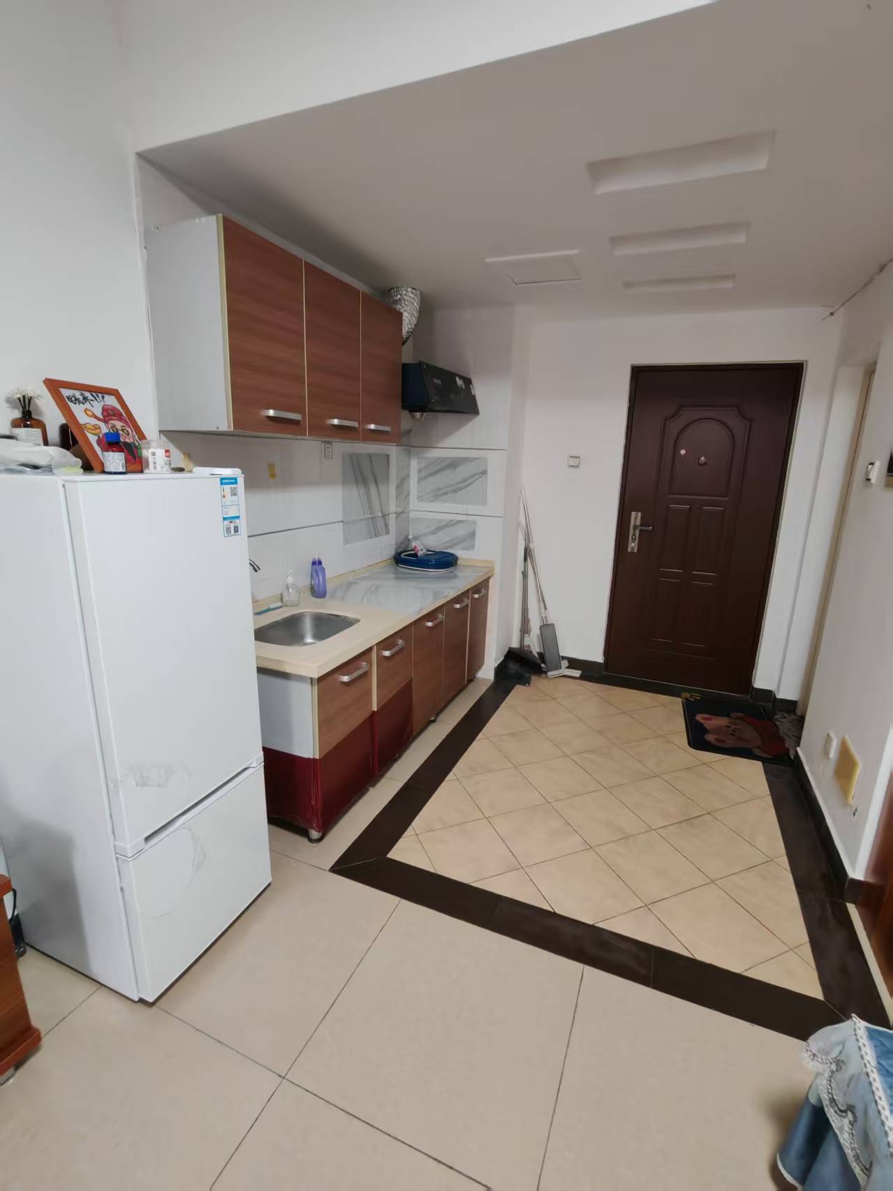 帝国大厦 1室0厅1卫 1600.0元/月 帝国大厦 1室0厅1卫 1600.0元/月室内图