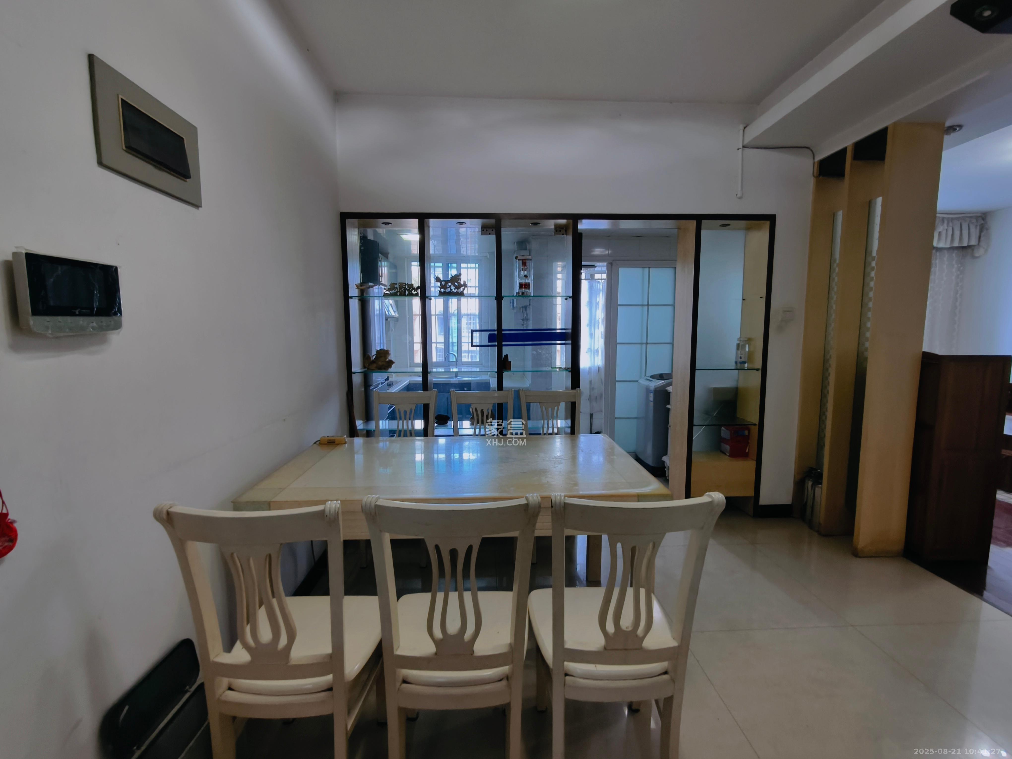 森宇佳园 3室2厅2卫 2400.0元/月 森宇佳园 3室2厅2卫 2400.0元/月室内图