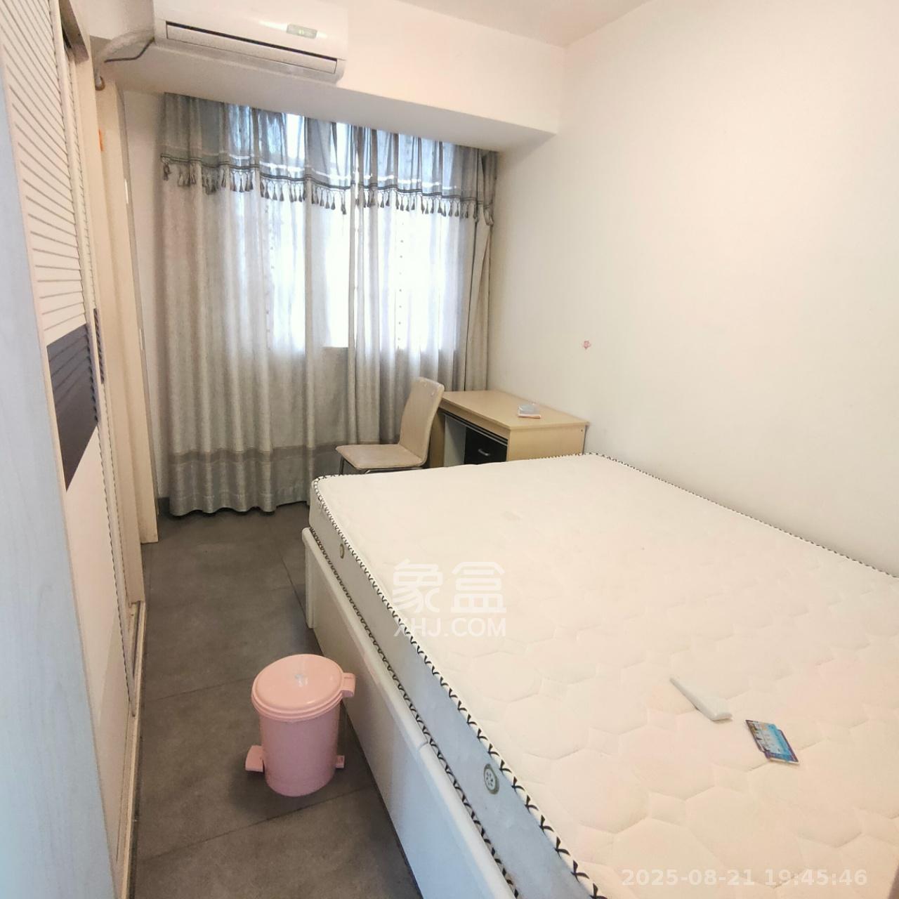 铂宫  1室1厅1卫    2700.0元/月室内图