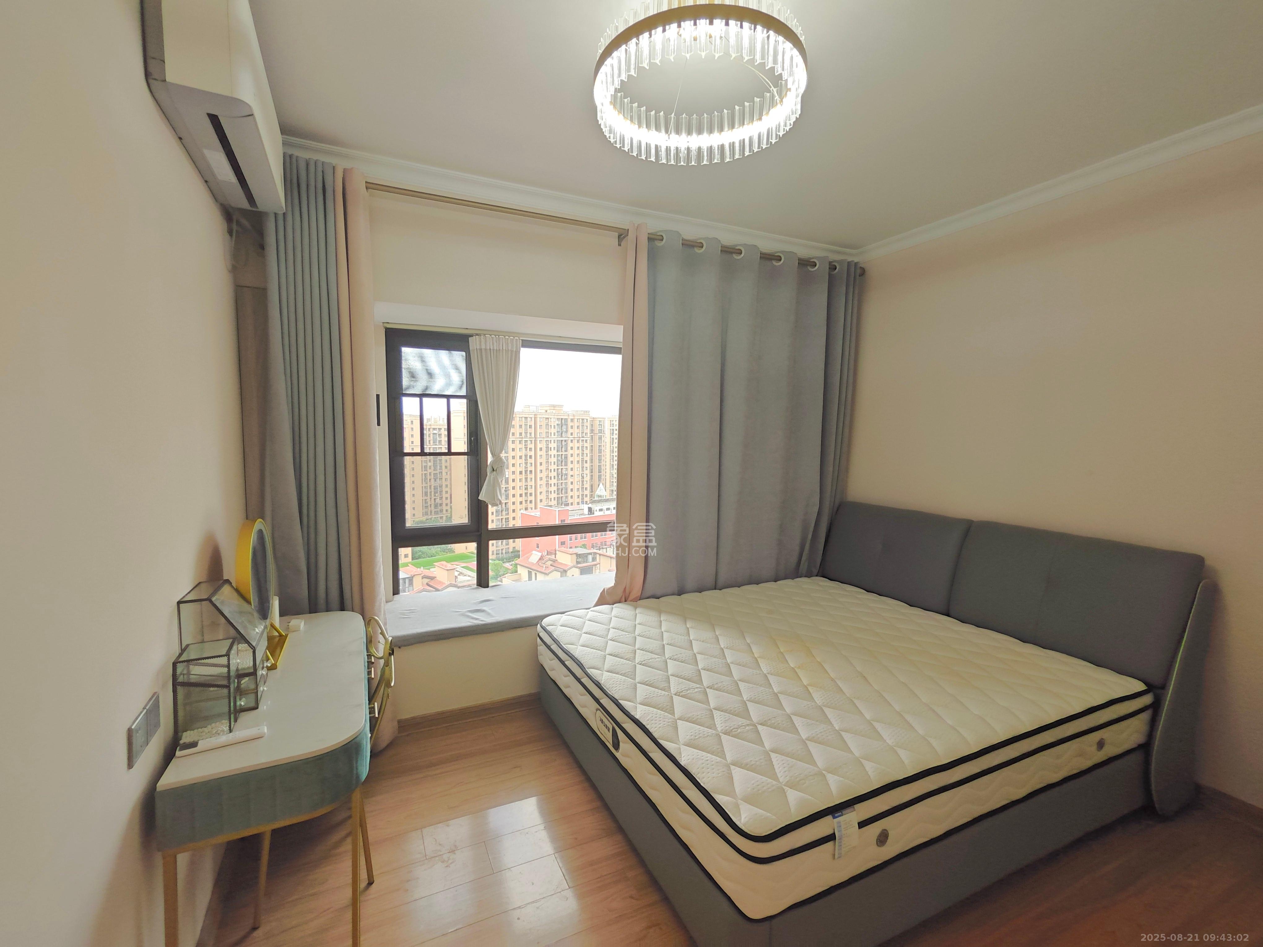 碧桂园公园壹号(凯怡茗苑) 3室2厅2卫 2400.0元/月 碧桂园公园壹号(凯怡茗苑) 3室2厅2卫 2400.0元/月室内图