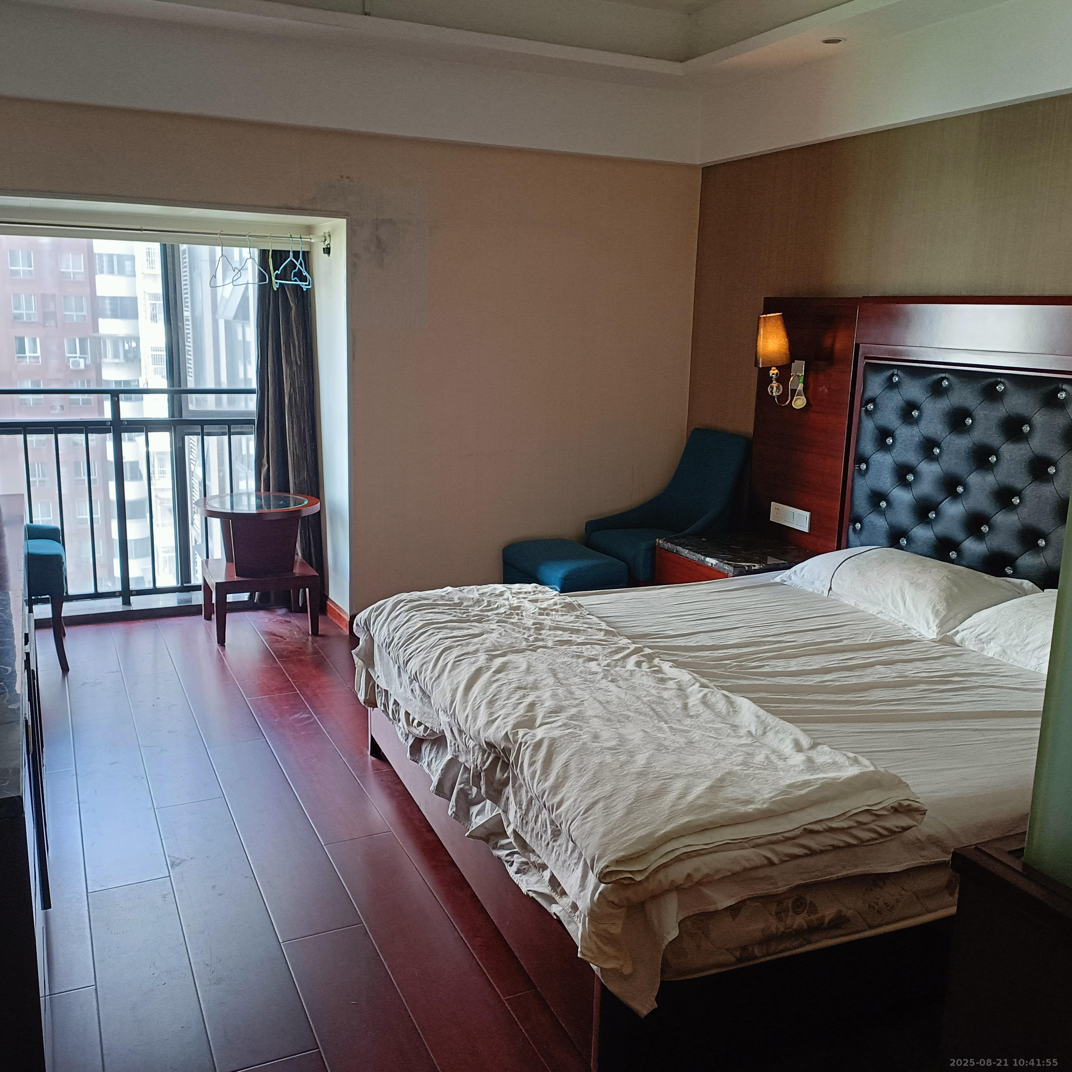 山水华景 1室1厅1卫 1300.0元/月 山水华景 1室1厅1卫 1300.0元/月室内图