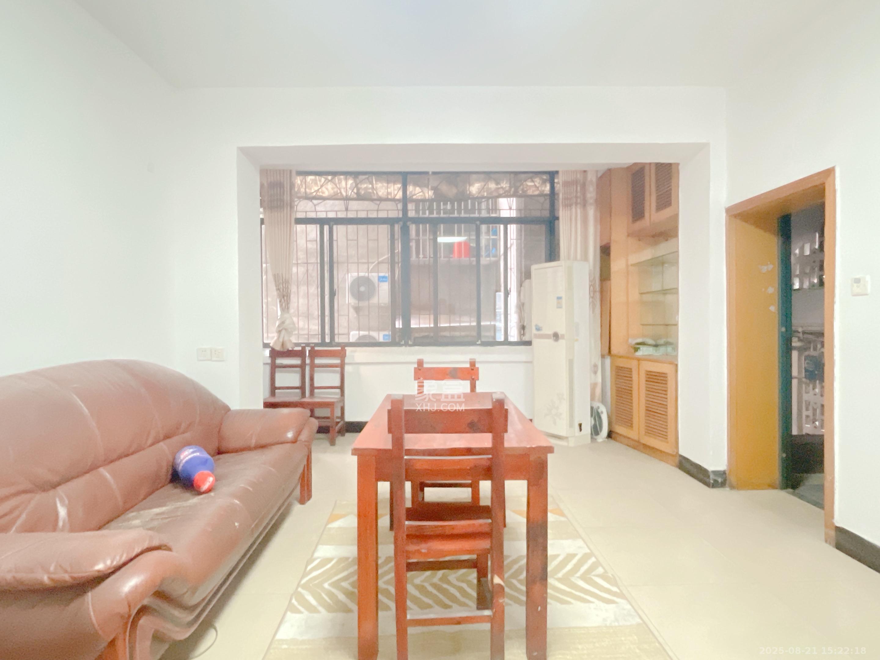 展览馆科协宿舍 3室2厅1卫 2200.0元/月 展览馆科协宿舍 3室2厅1卫 2200.0元/月室内图