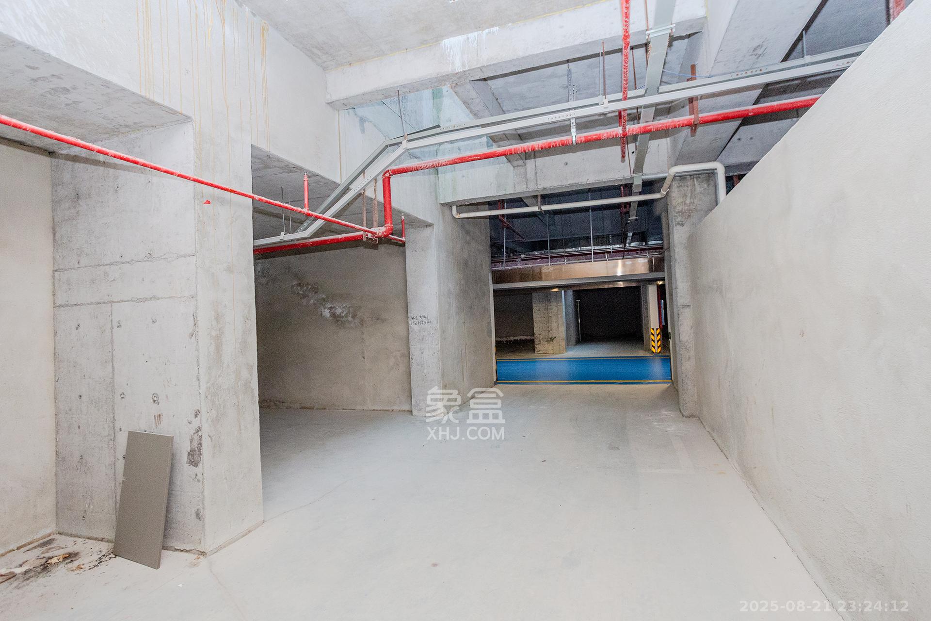 长房润和湘江玥 6室2厅4卫 700.0万 长房润和湘江玥 6室2厅4卫 700.0万其他