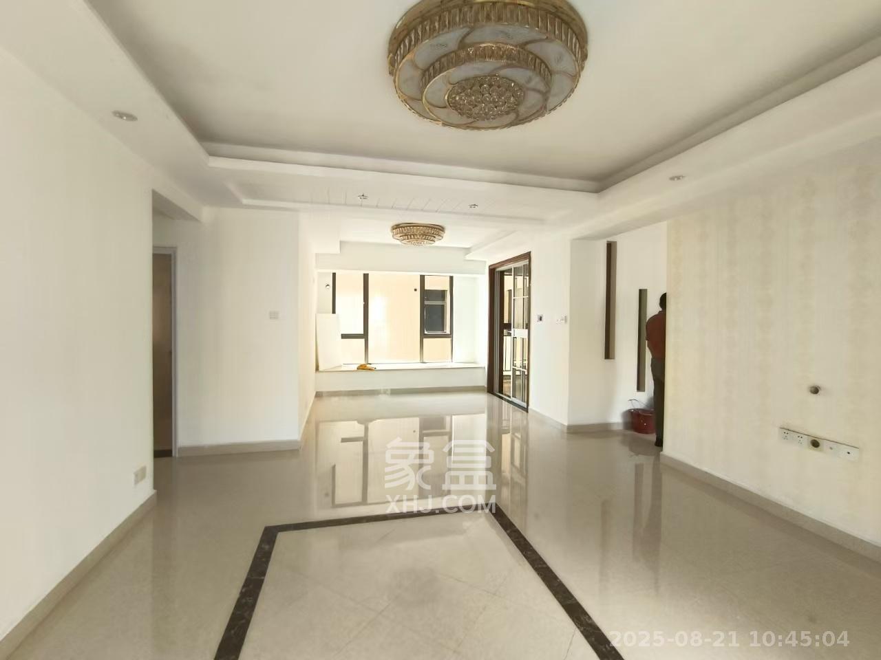 幸福庄园 4室2厅2卫 2200.0元/月 幸福庄园 4室2厅2卫 2200.0元/月室内图