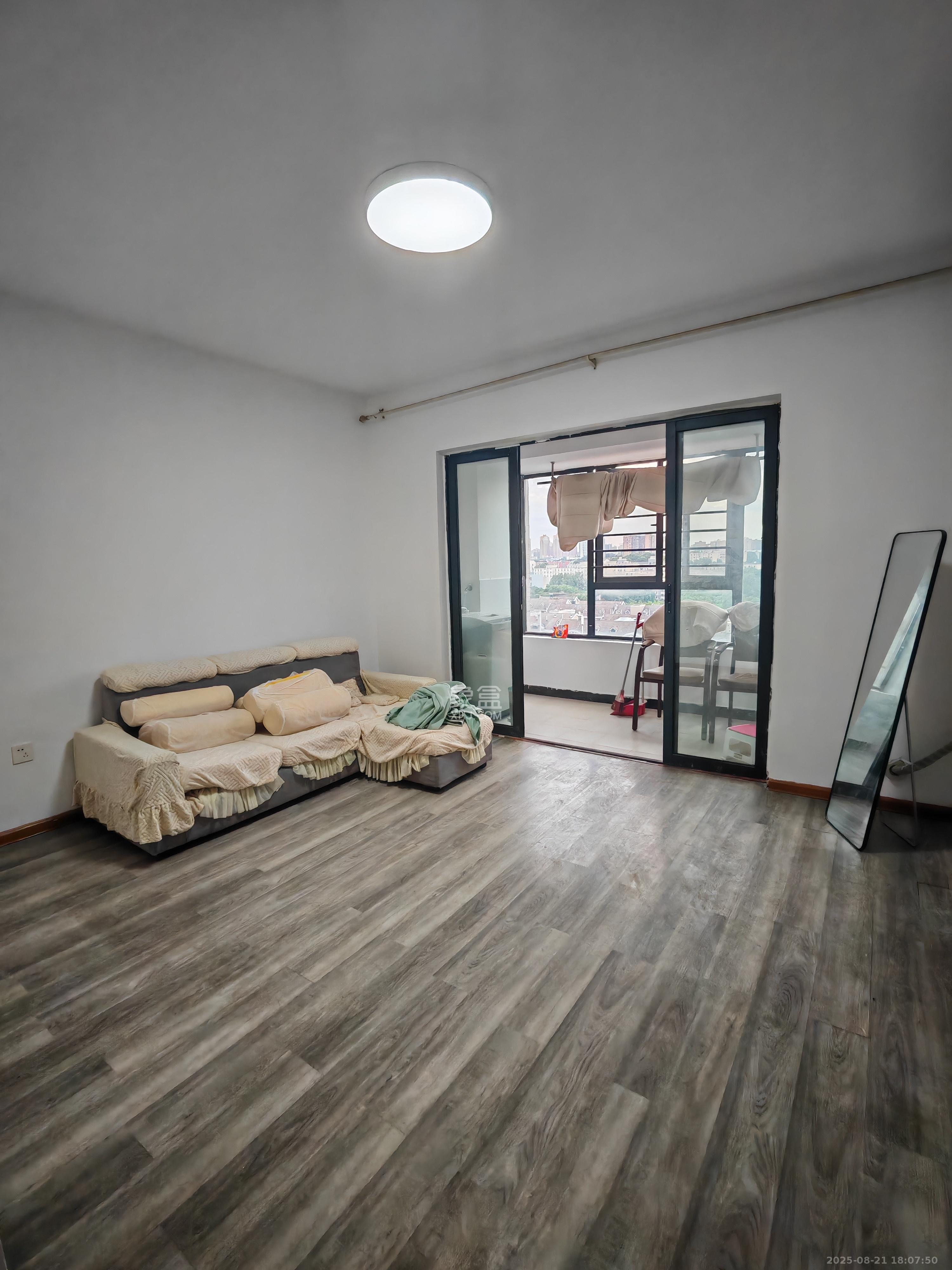 天鸿天府(天鸿中央大院) 3室2厅2卫 2600.0元/月 天鸿天府(天鸿中央大院) 3室2厅2卫 2600.0元/月室内图