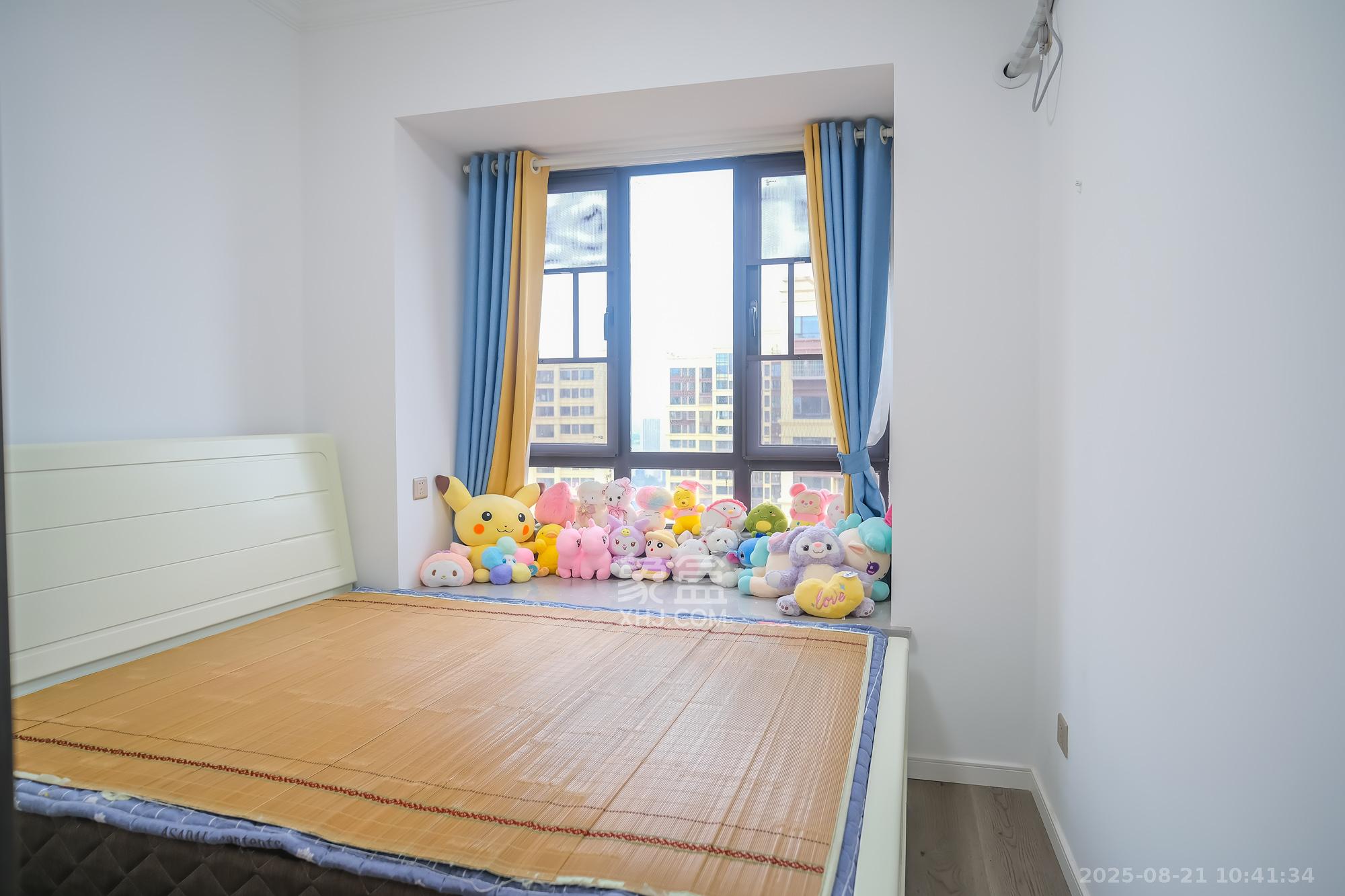 星城春晓  3室2厅2卫    99.8万卧室