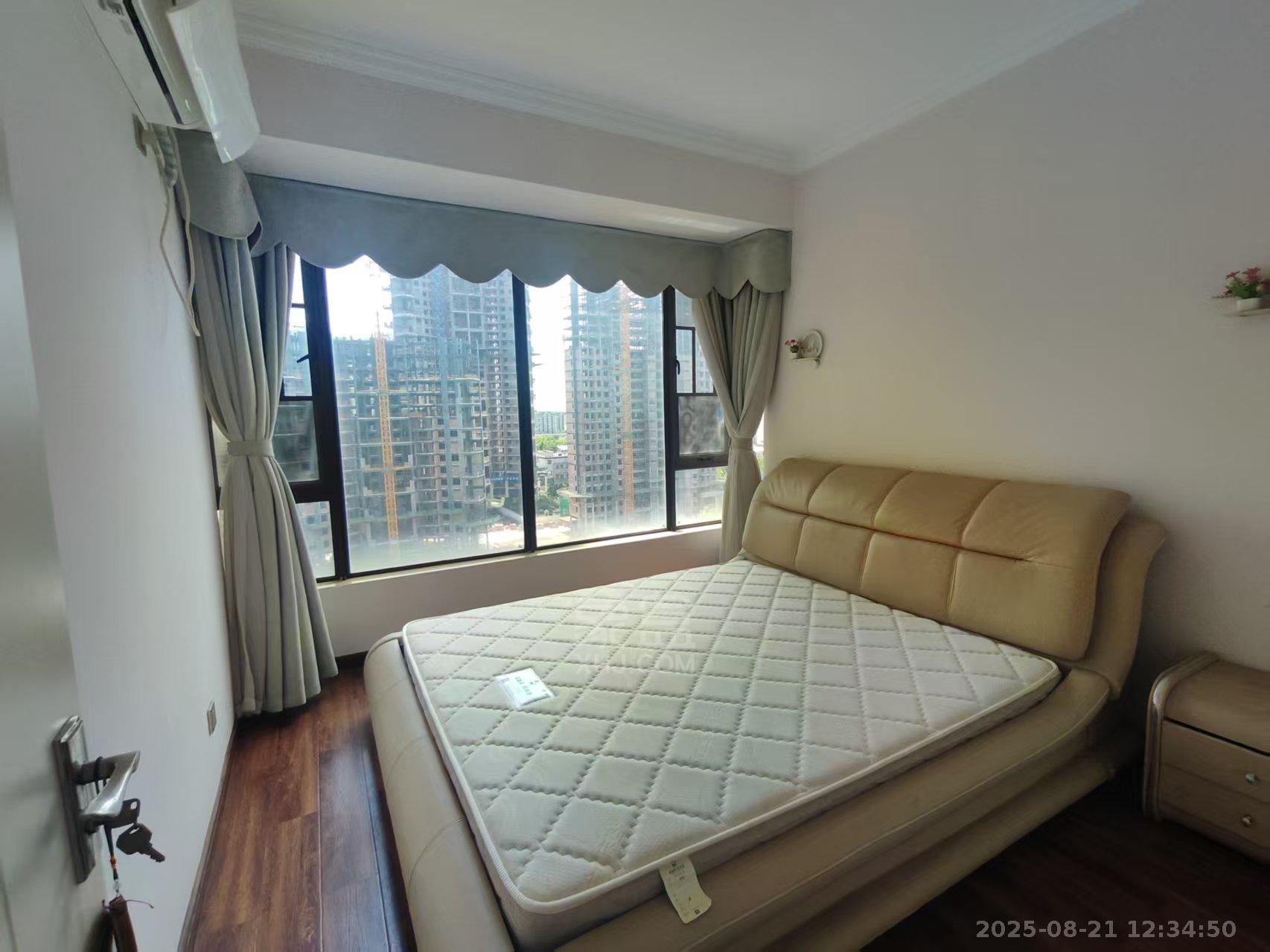 金轮翡翠名园 3室2厅1卫 1800.0元/月 金轮翡翠名园 3室2厅1卫 1800.0元/月室内图