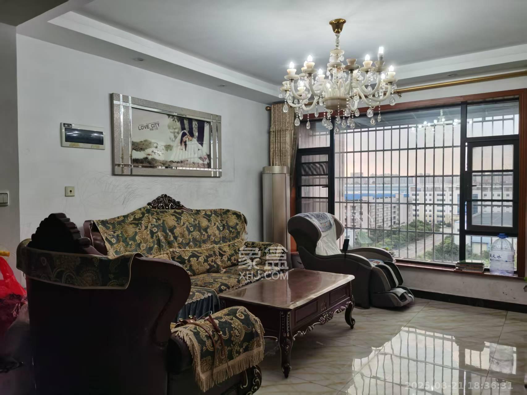 天元涉外景园B区 4室2厅2卫 3000.0元/月 天元涉外景园B区 4室2厅2卫 3000.0元/月室内图