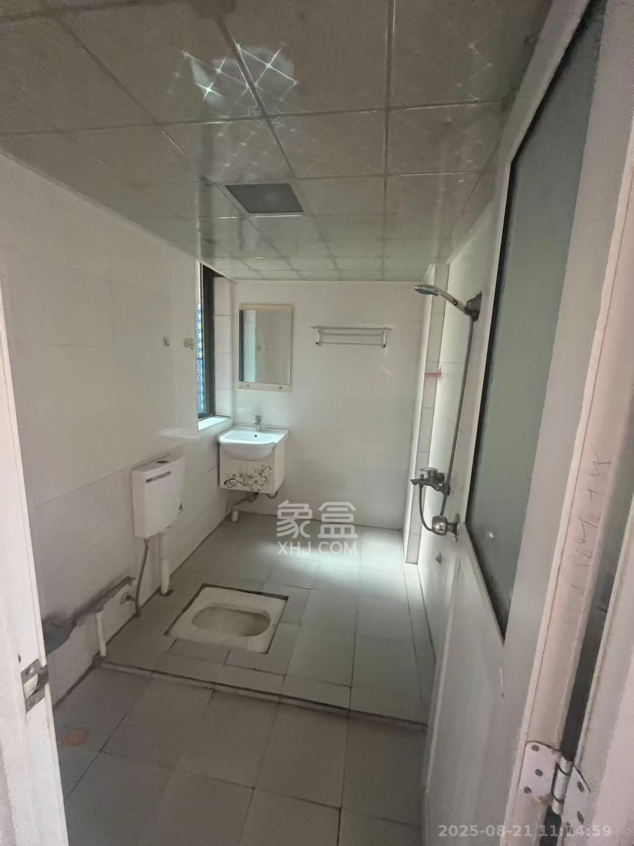 鑫远湘府华城  3室2厅2卫    2300.0元/月室内图