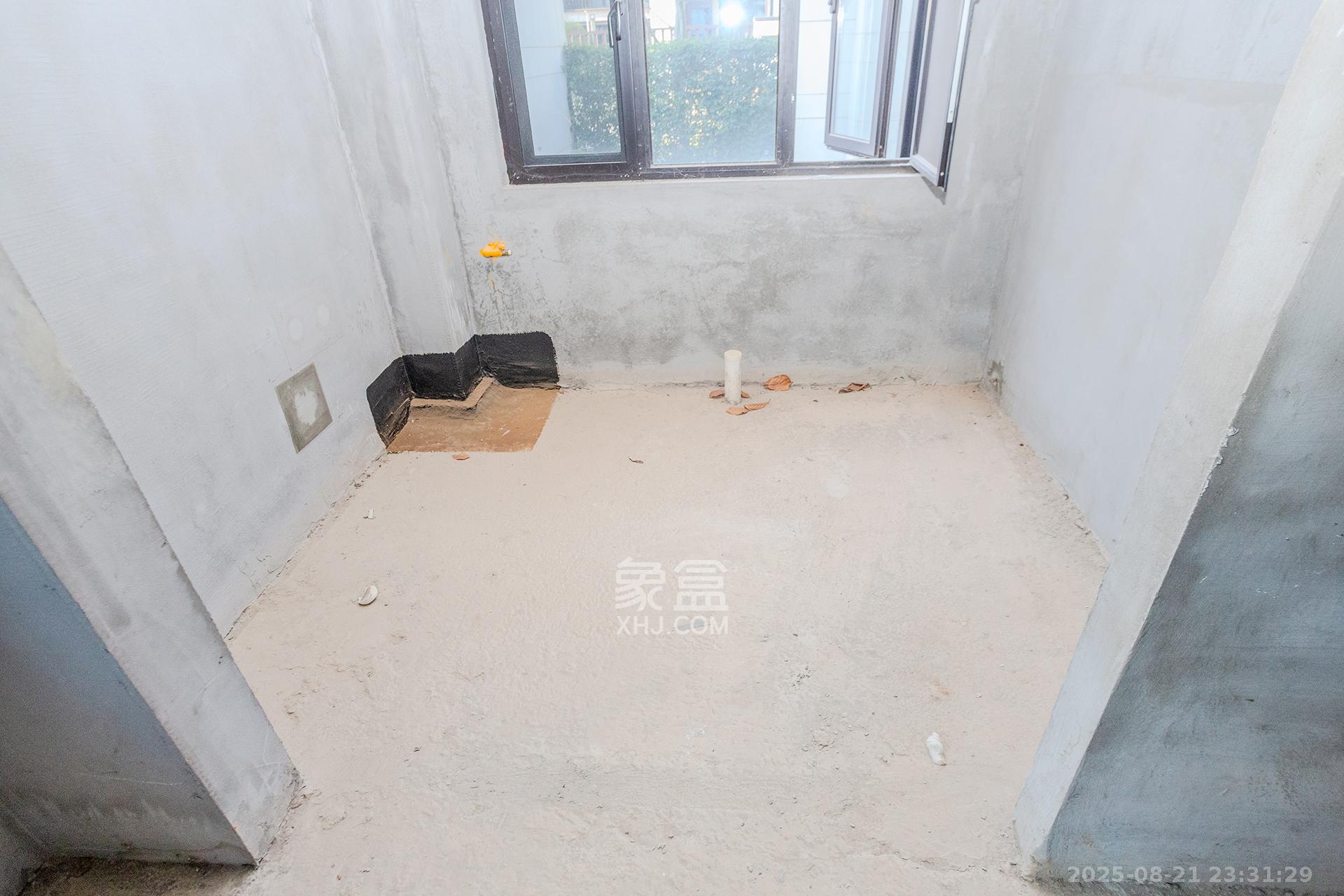 长房润和湘江玥 6室2厅4卫 700.0万 长房润和湘江玥 6室2厅4卫 700.0万厨房