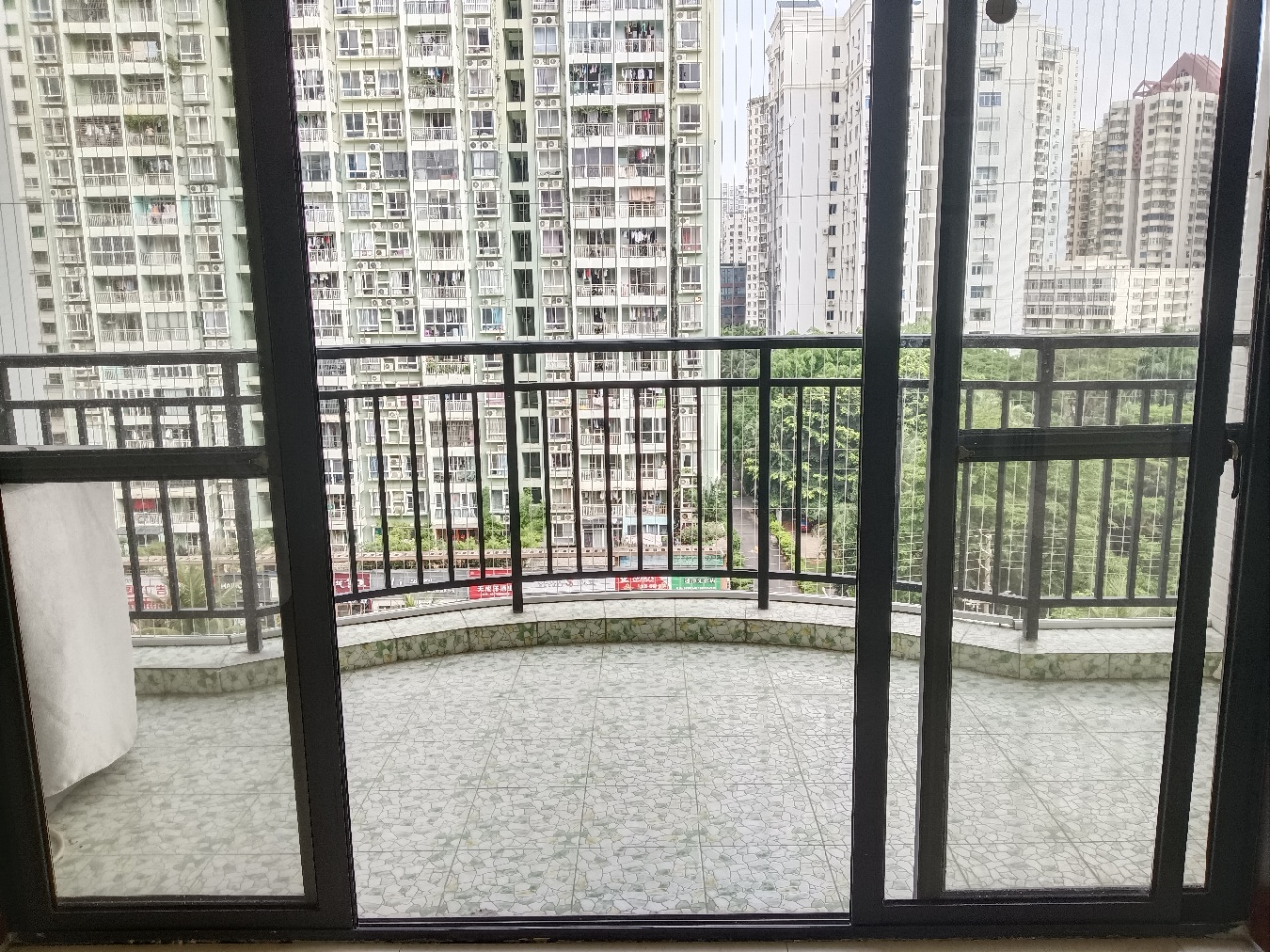 翠景园  3室2厅1卫   3800.00元/月室内图